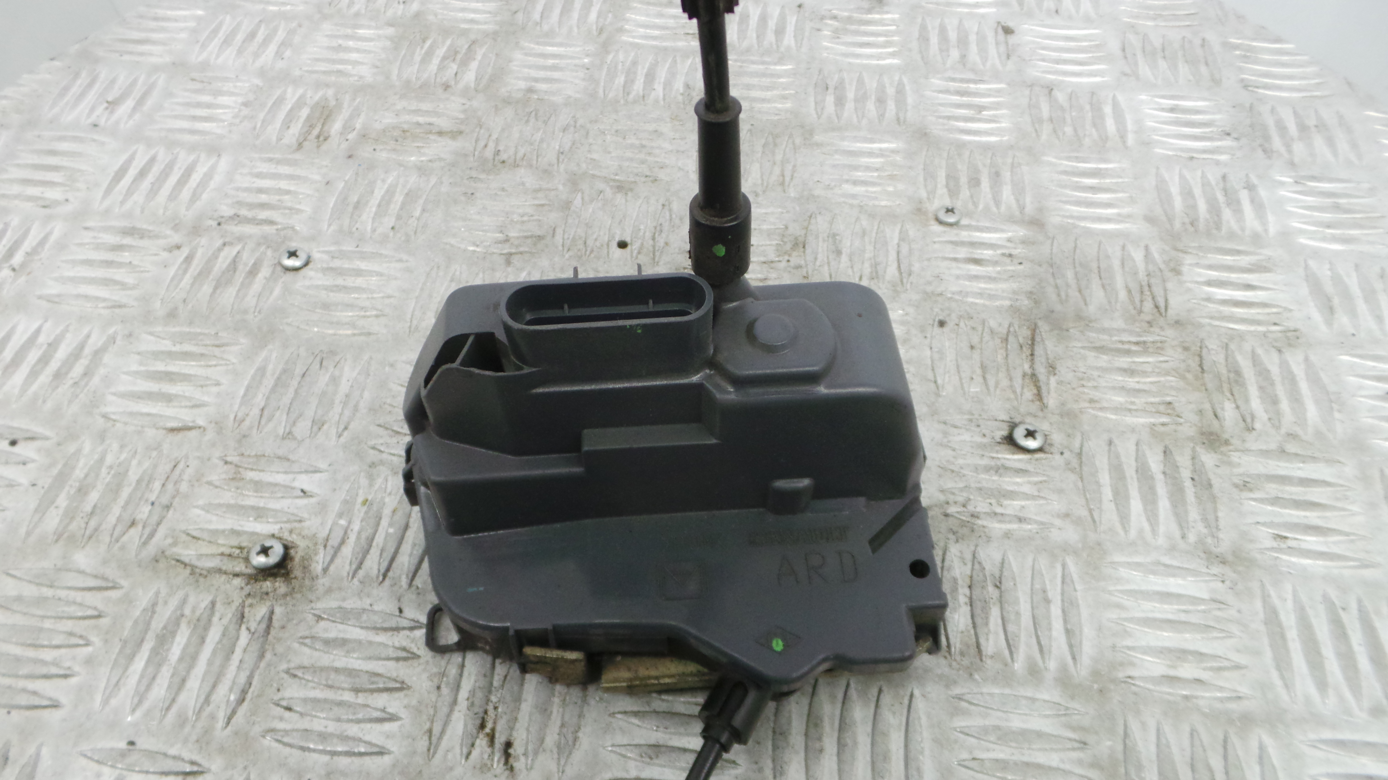 Fecho da Porta Trás Dto 8200000658 - RENAULT LAGUNA II (BG0/1_)-37065589