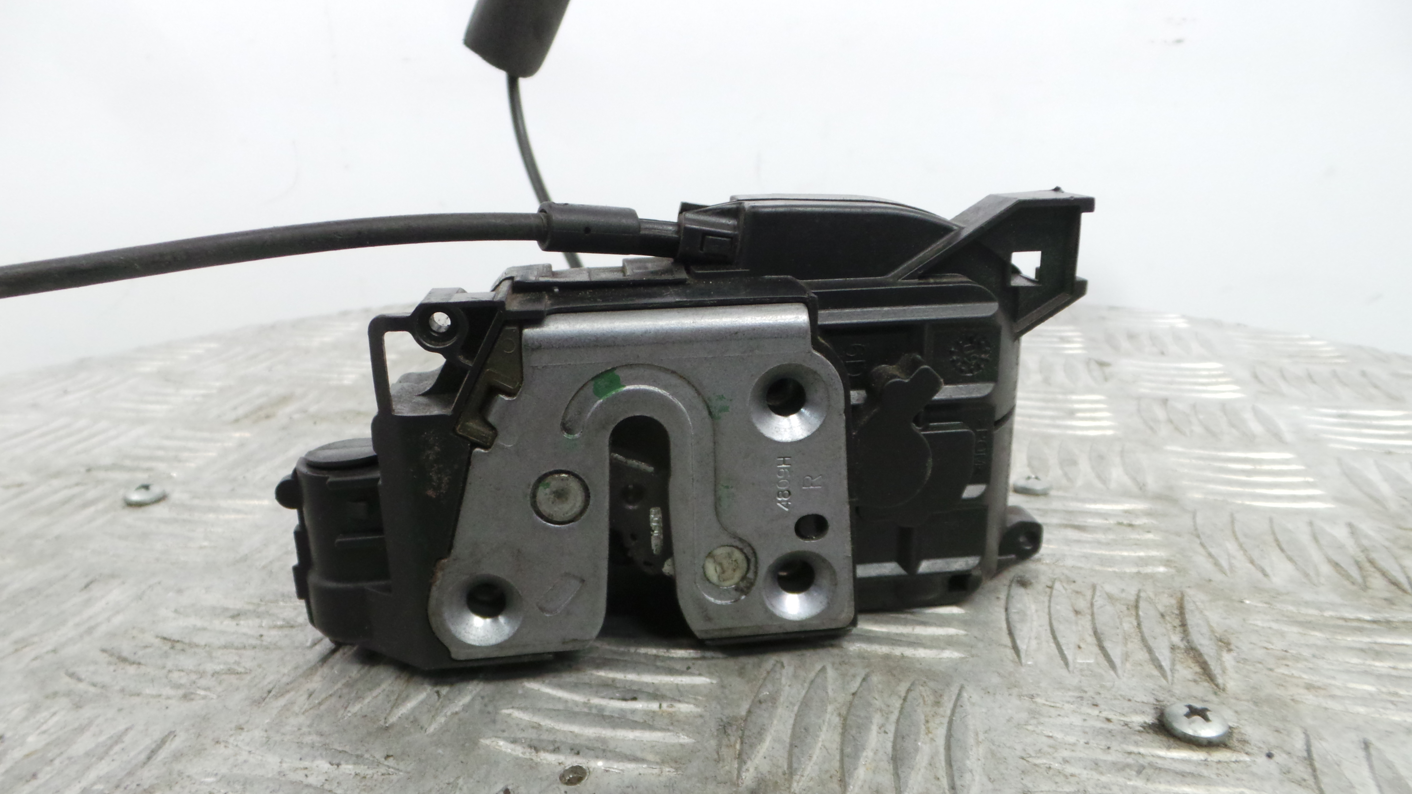 Fecho da Porta Frente Dto 8200300125 - RENAULT MEGANE III Hatchback (BZ0/1_, B3_)-37065592