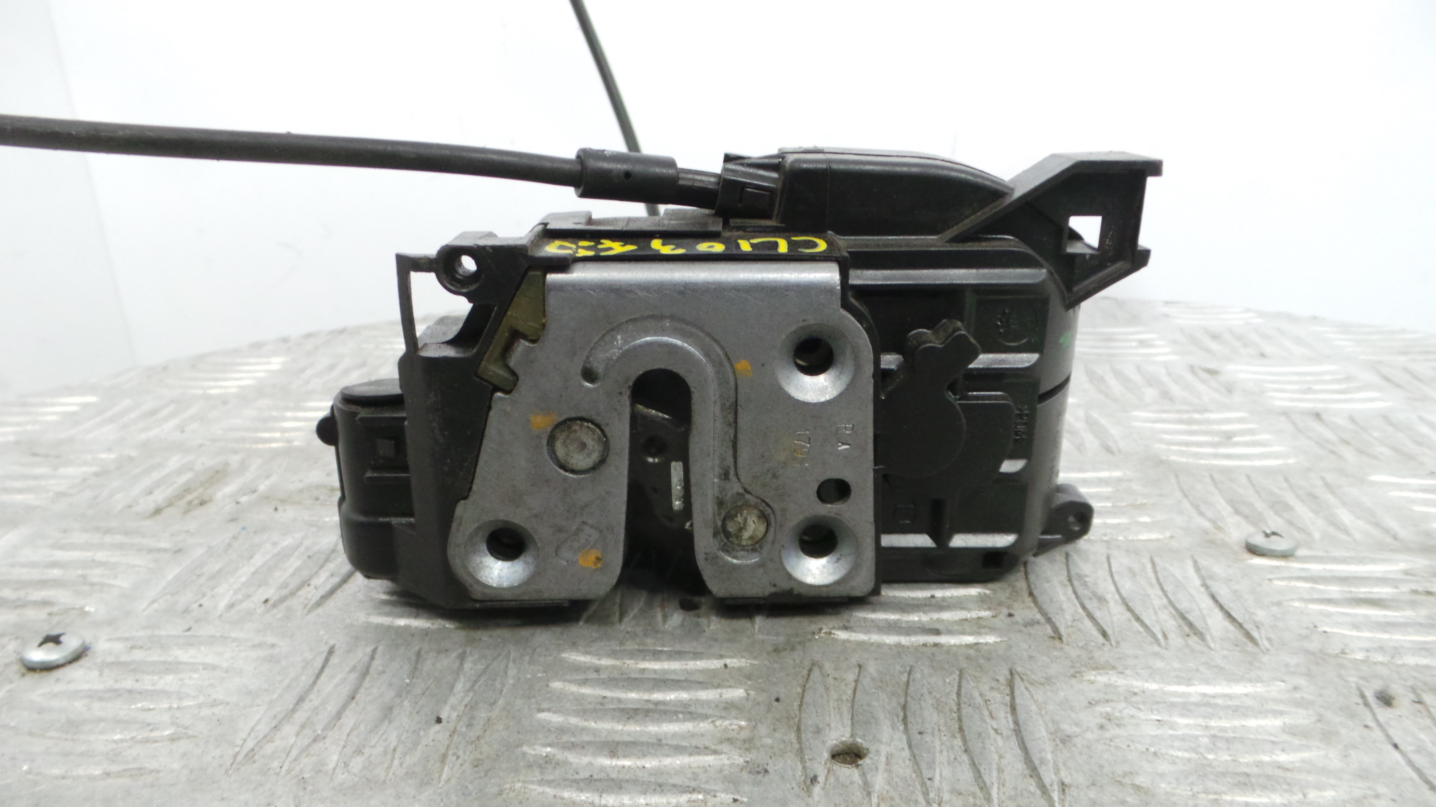 Fecho da Porta Frente Dto 8200300125 - RENAULT CLIO III (BR0/1, CR0/1)-37065598