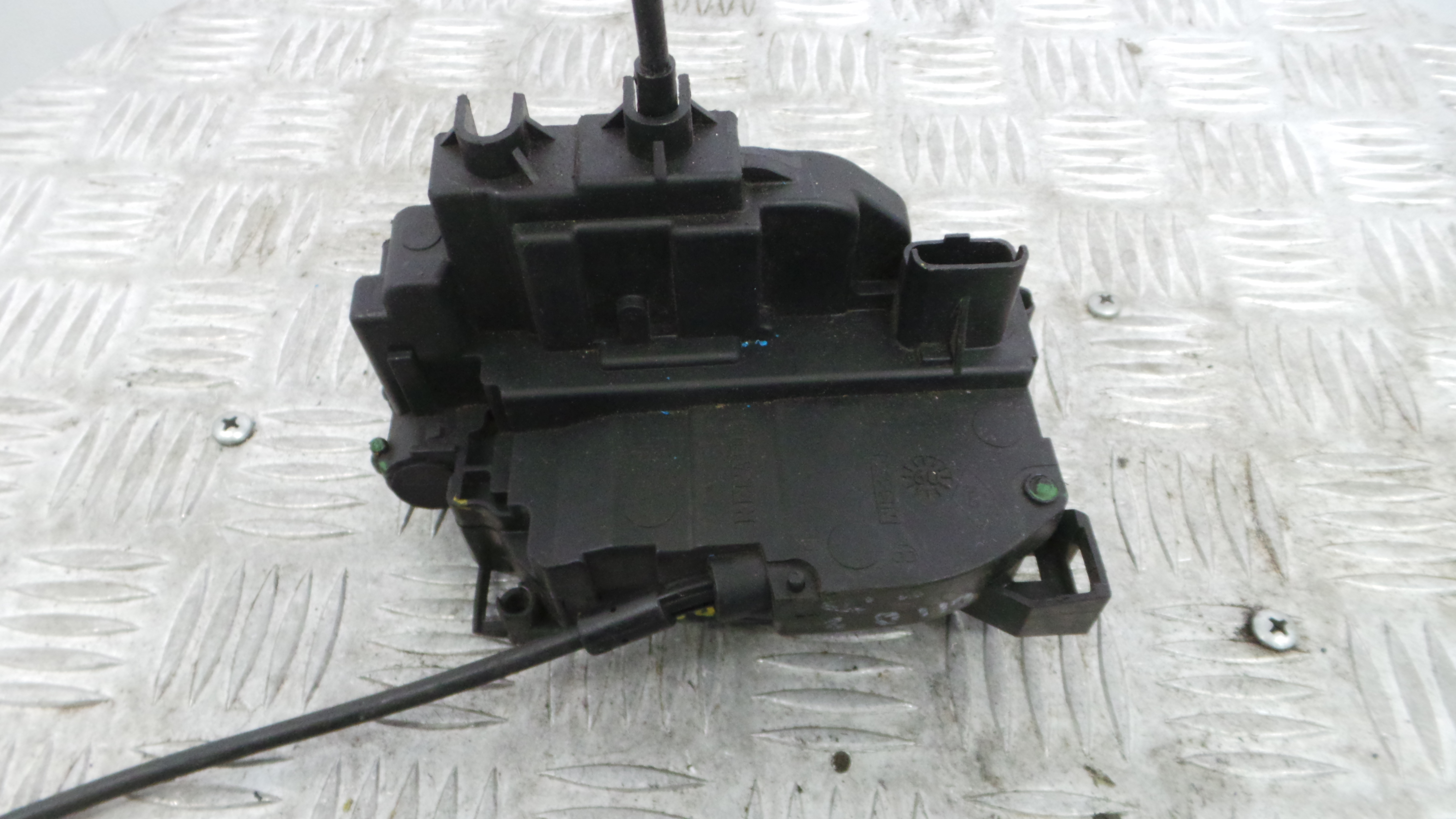 Fecho da Porta Frente Dto 8200300125 - RENAULT CLIO III (BR0/1, CR0/1)-37065598