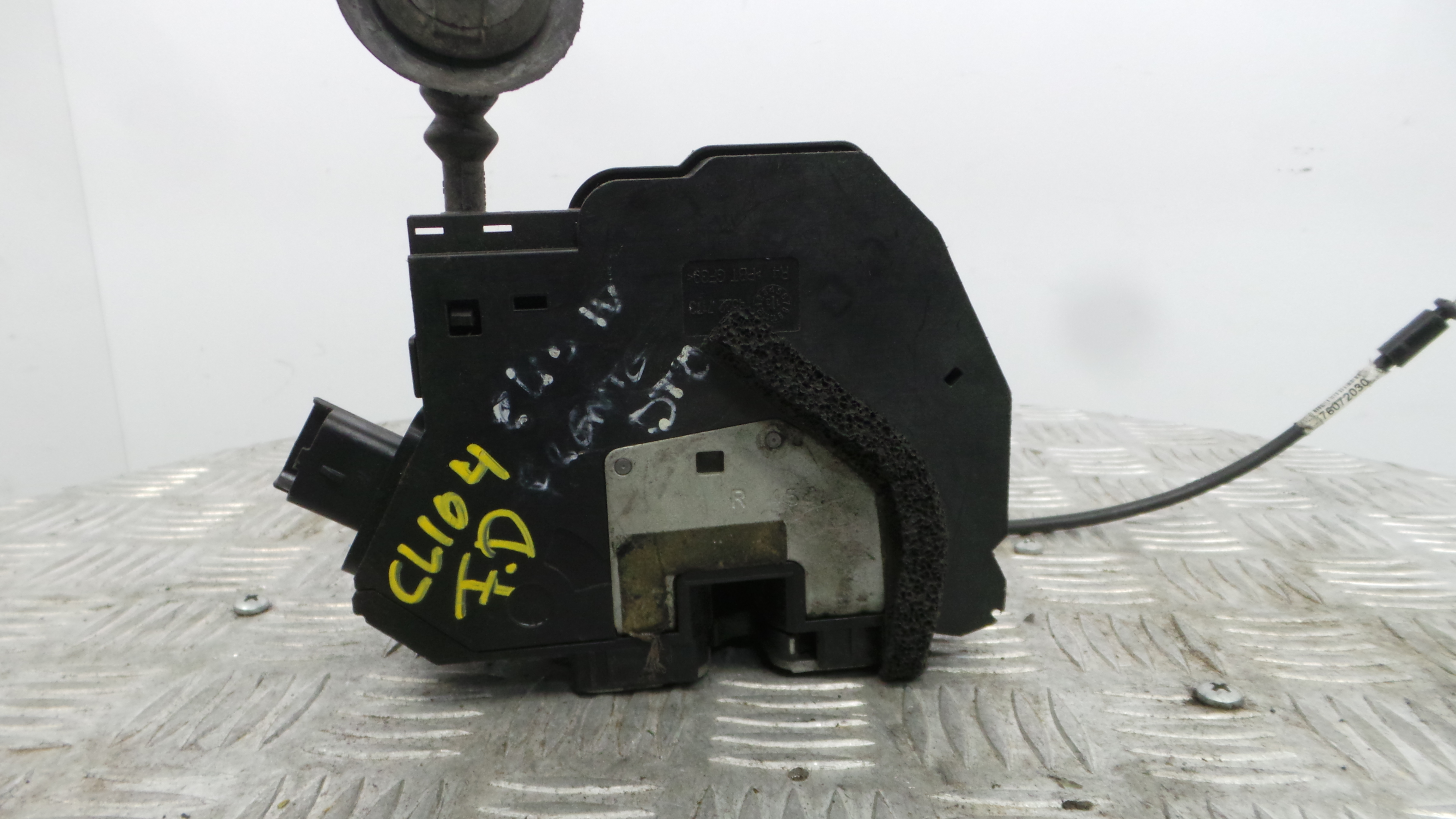 Fecho da Porta Frente Dto 805004945R - RENAULT CLIO IV (BH_)-37065975