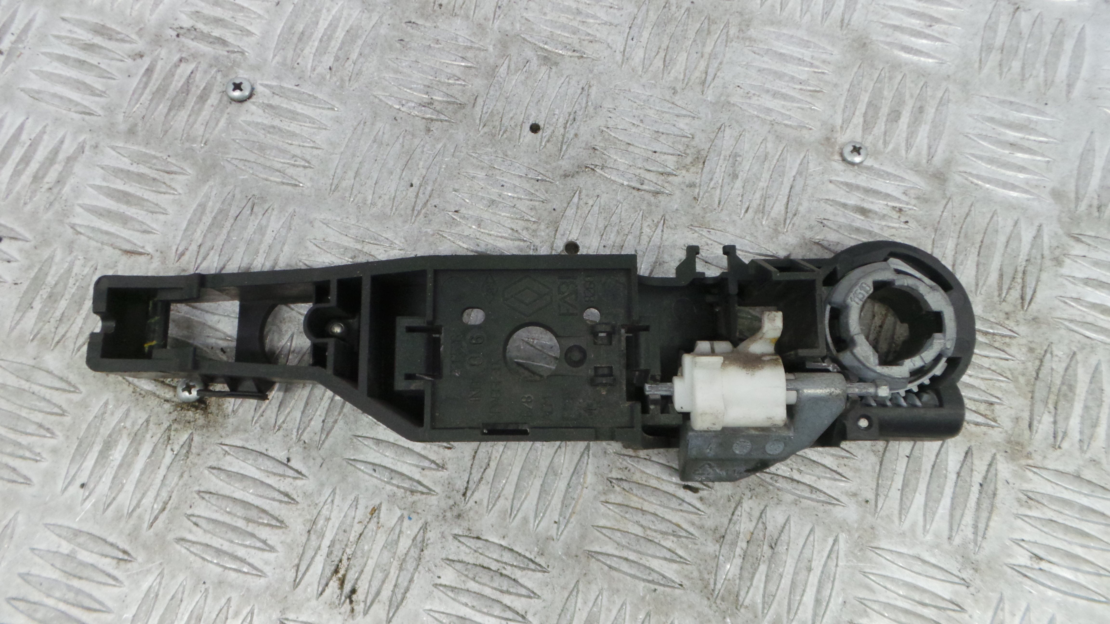 Puxador Exterior Frente Direita  8200226526 - RENAULT CLIO III (BR0/1, CR0/1)-37065991