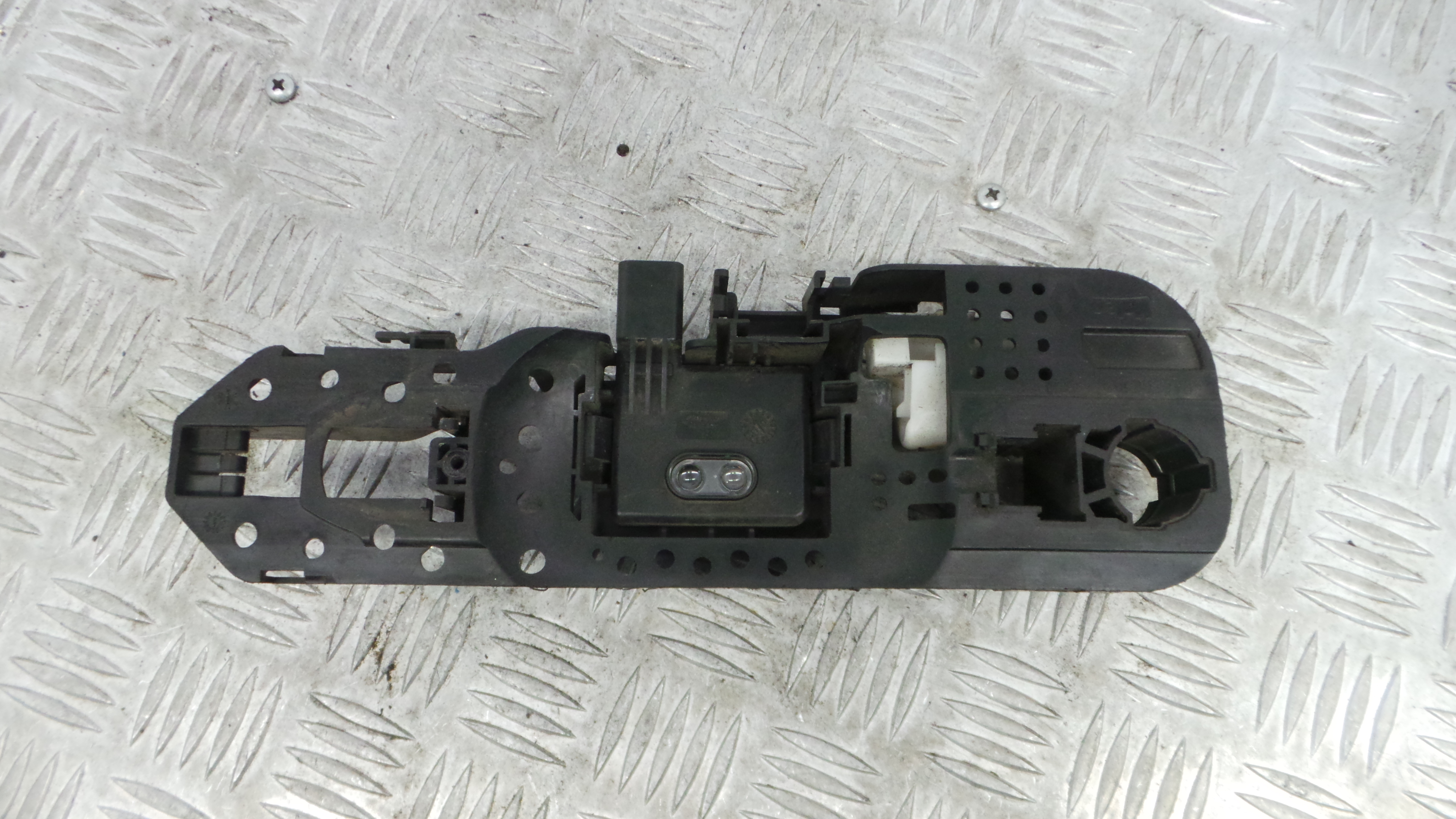 Puxador Exterior Frente Direita  806060042R - RENAULT MEGANE III Hatchback (BZ0/1_, B3_)-37065997 Puxador Exterior Frente Direita  806060042R - RENAULT MEGANE III Hatchback (BZ0/1_, B3_)-37065997
