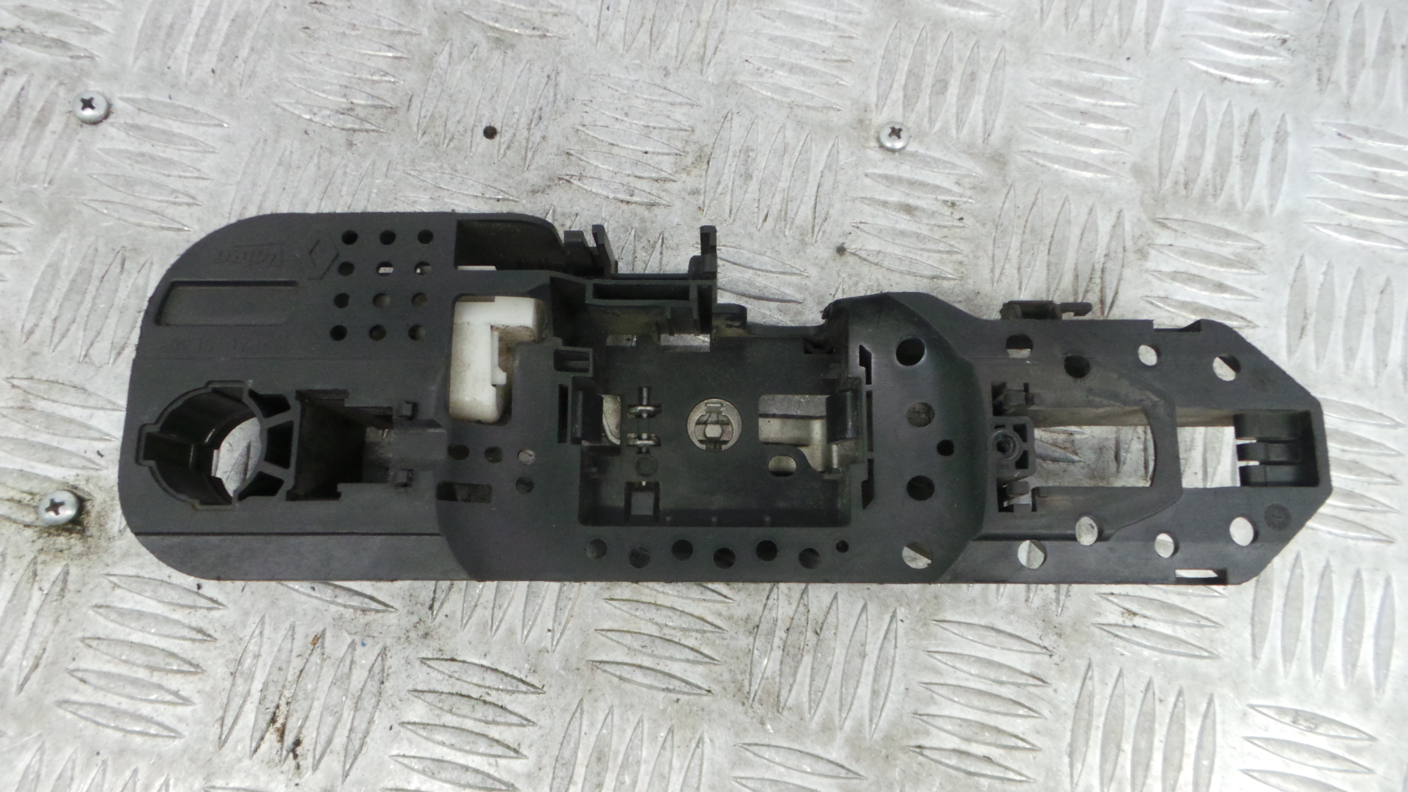 Puxador Exterior Trás esquerdo 806070032R - RENAULT MEGANE III Hatchback (BZ0/1_, B3_)-37066006