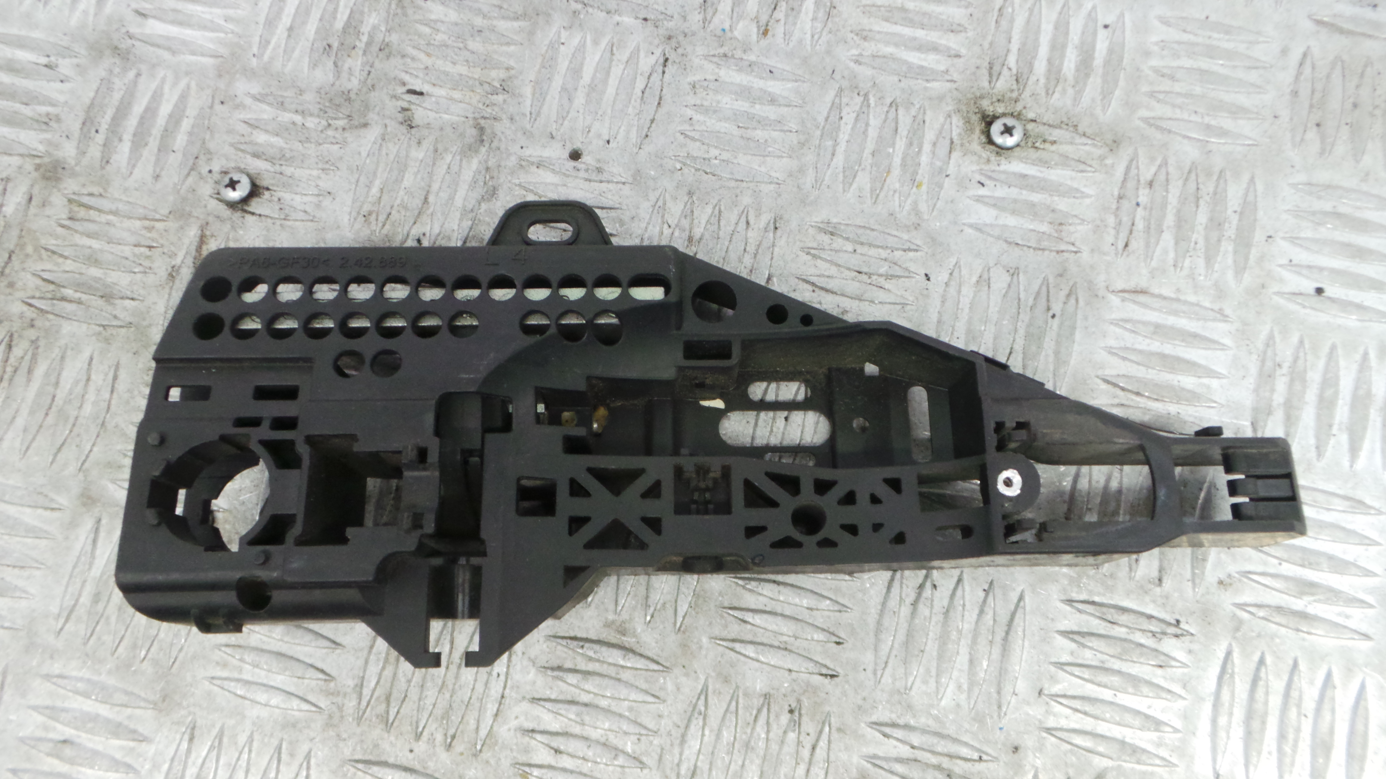 Fecho da Porta Frente Esq 806079576R - RENAULT CLIO IV (BH_)-37066047
