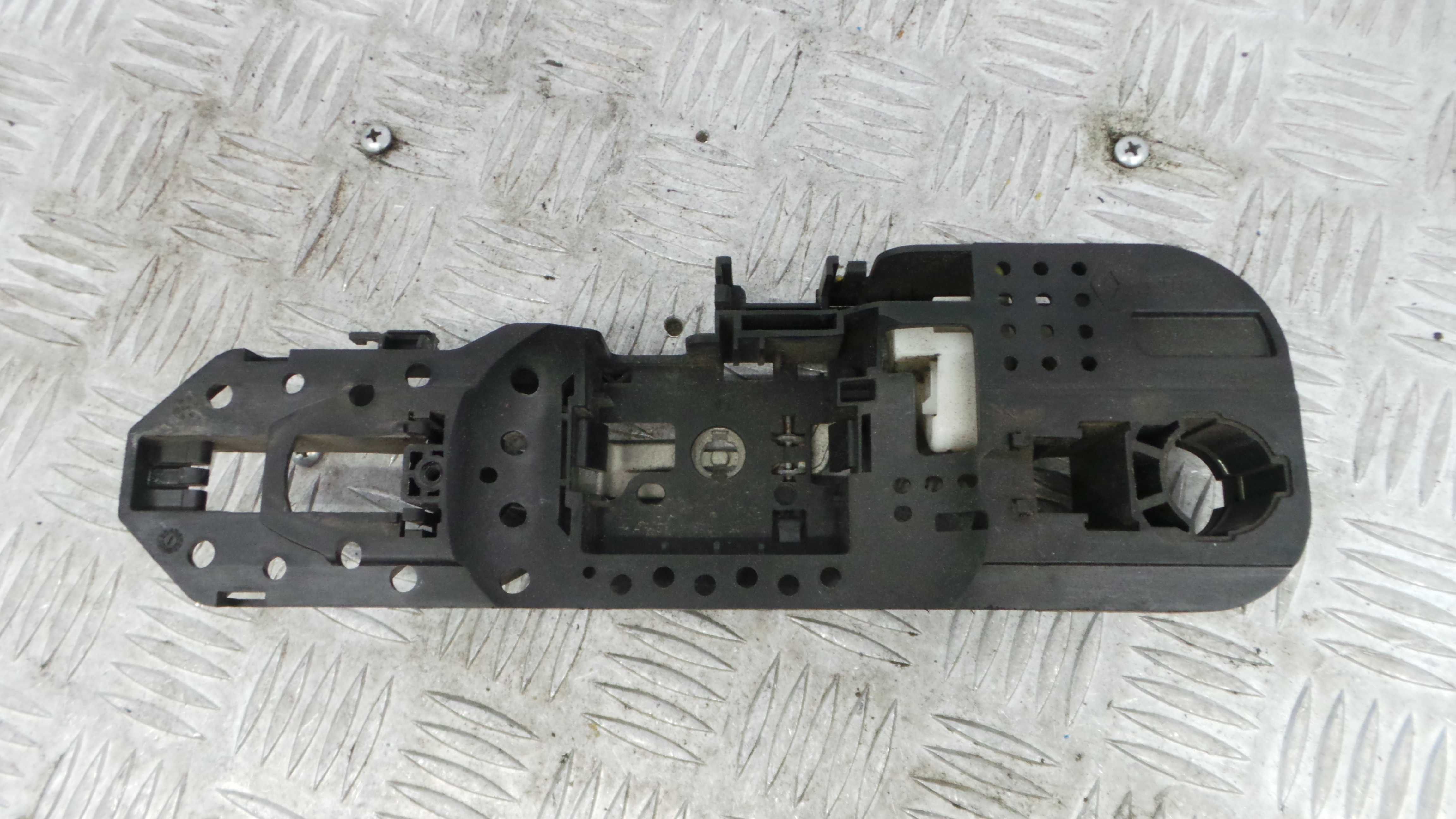 Puxador Exterior Trás Direita   806060041R - RENAULT MEGANE III Hatchback (BZ0/1_, B3_)-37066053