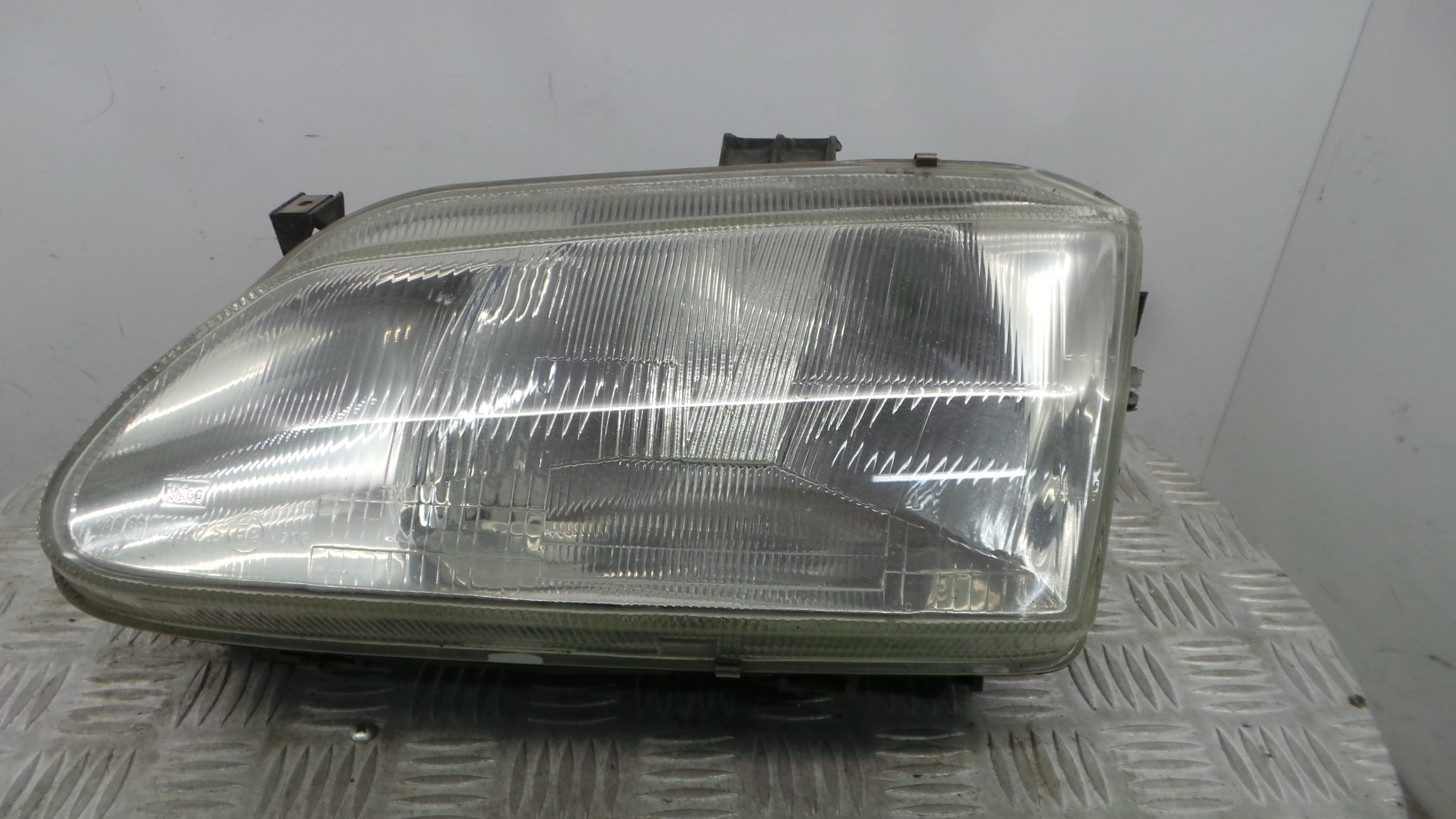 Ótica Esq 7700822136 - RENAULT MEGANE I (BA0/1_)-37075355 Ótica Esq 7700822136 - RENAULT MEGANE I (BA0/1_)-37075355