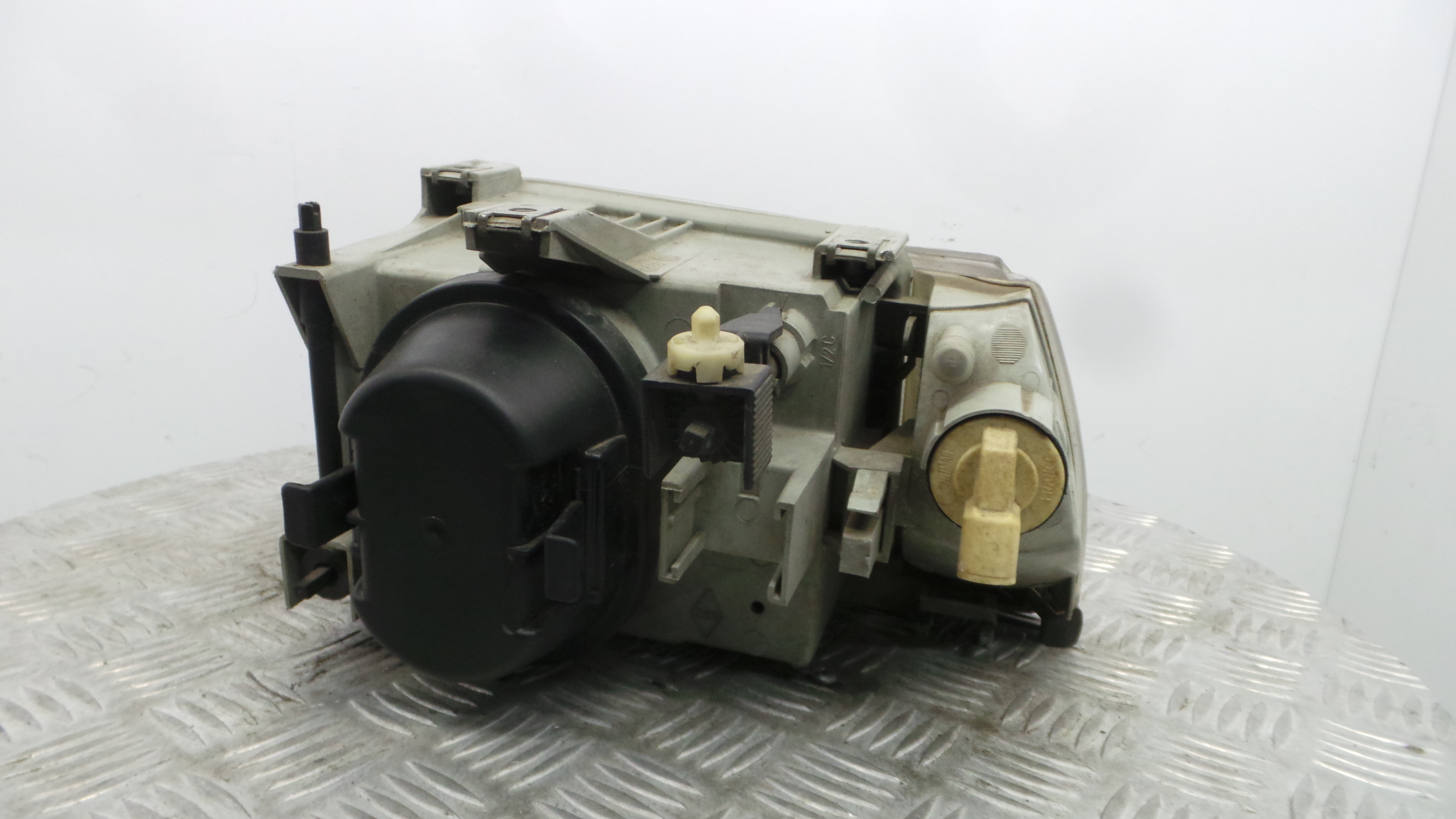 Ótica Dto 7701034147 - RENAULT CLIO I (B/C57_, 5/357_)-37075429