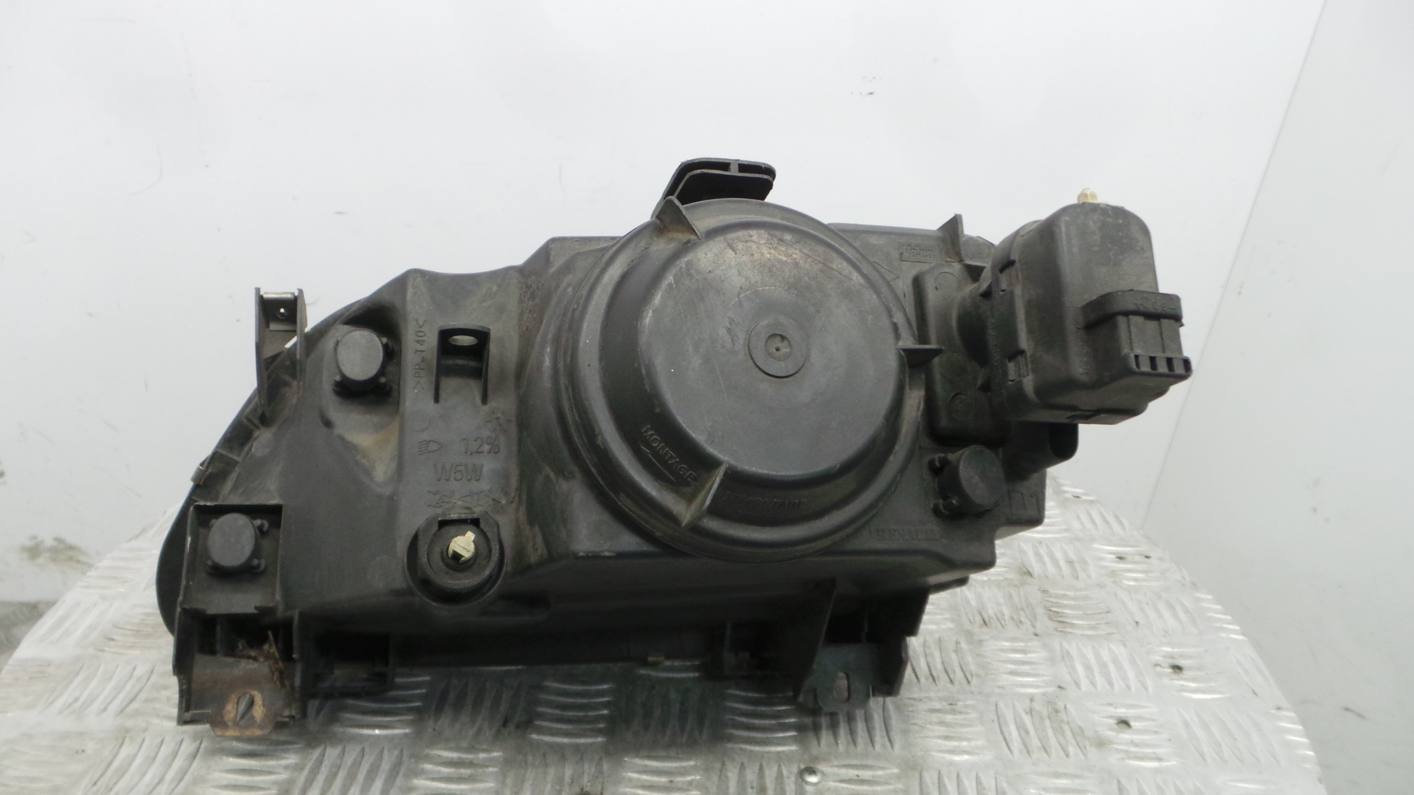 Ótica Dto 260101792R - RENAULT MEGANE I (BA0/1_)-37075433