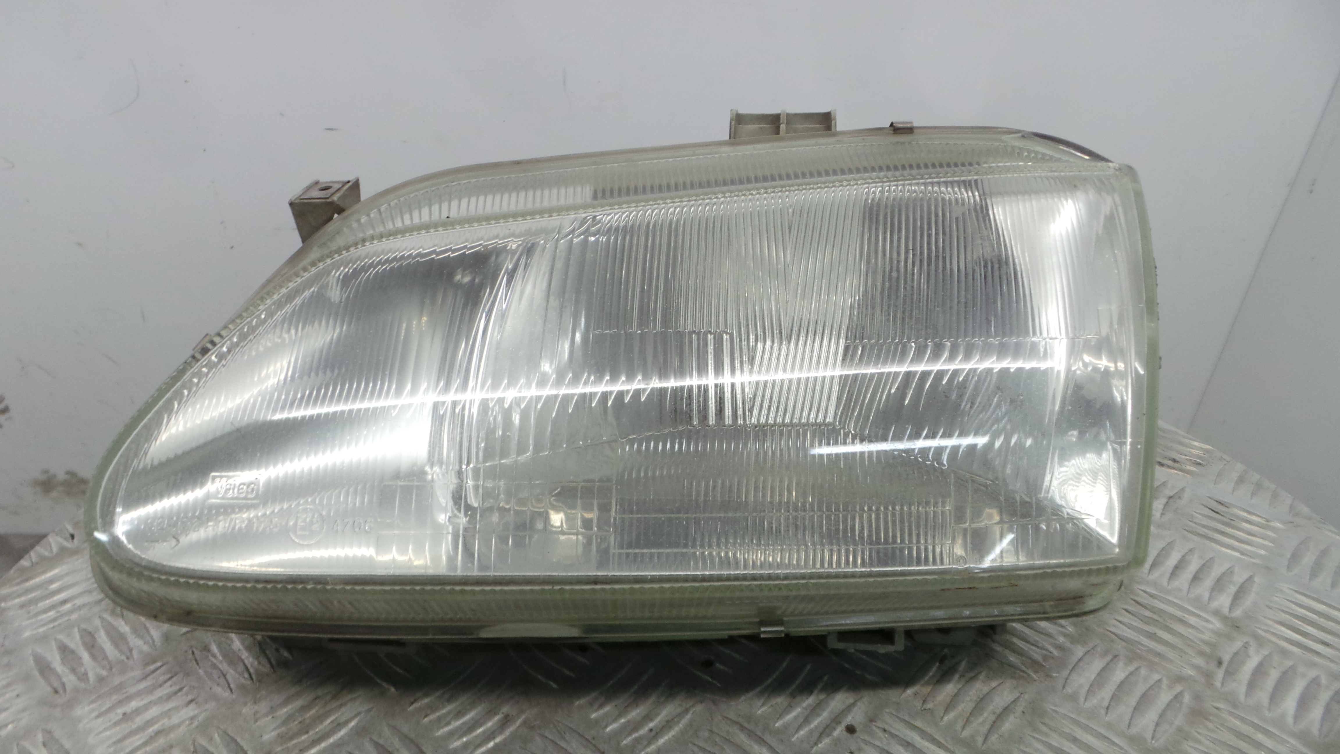 Ótica Esq 7701672734 - RENAULT MEGANE I (BA0/1_)-37075437 Ótica Esq 7701672734 - RENAULT MEGANE I (BA0/1_)-37075437