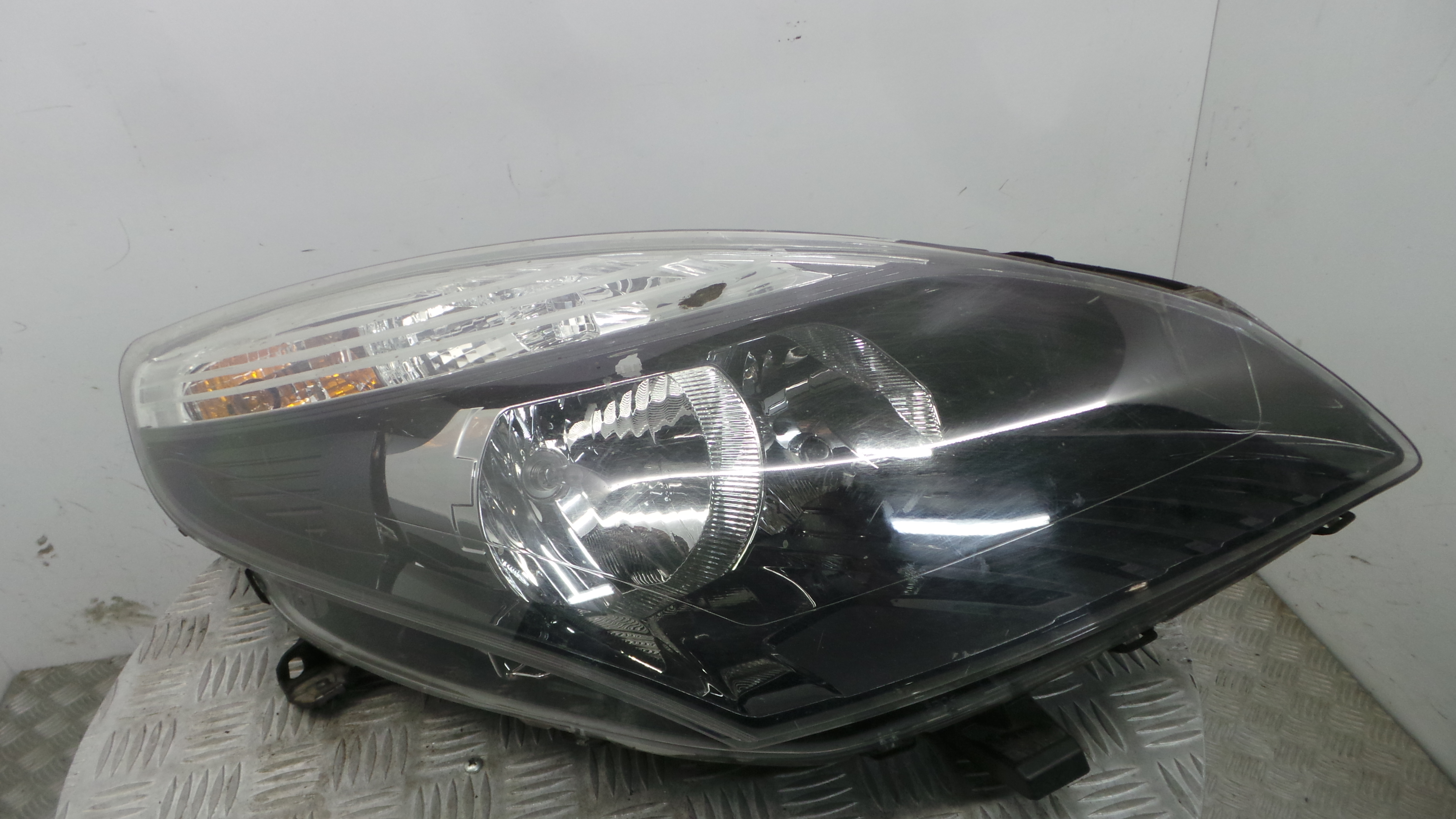 Ótica Dto 260100023R - RENAULT SCÉNIC III (JZ0/1_)-37075458 Ótica Dto 260100023R - RENAULT SCÉNIC III (JZ0/1_)-37075458