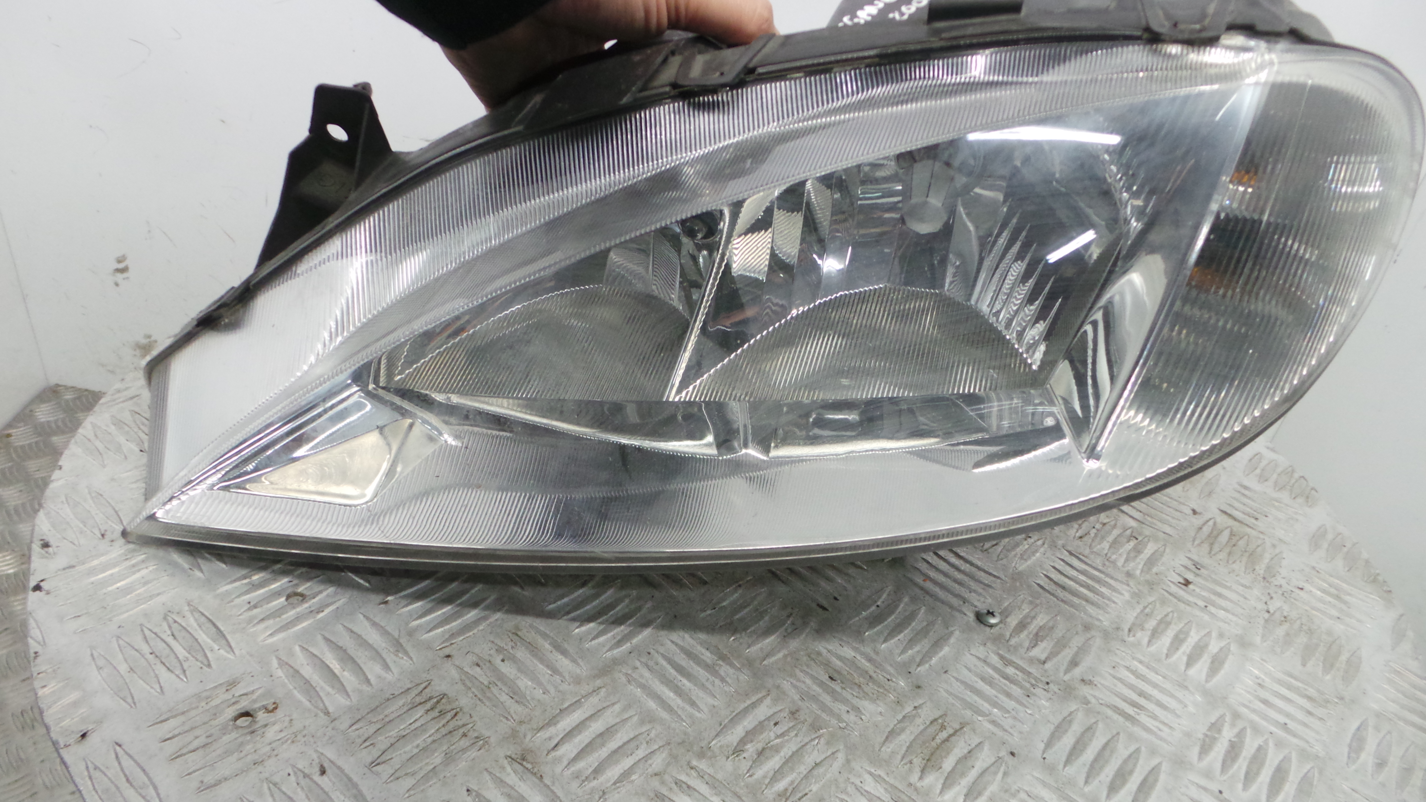 Ótica Esq 7701047184 - RENAULT MEGANE I (BA0/1_)-37075461 Ótica Esq 7701047184 - RENAULT MEGANE I (BA0/1_)-37075461