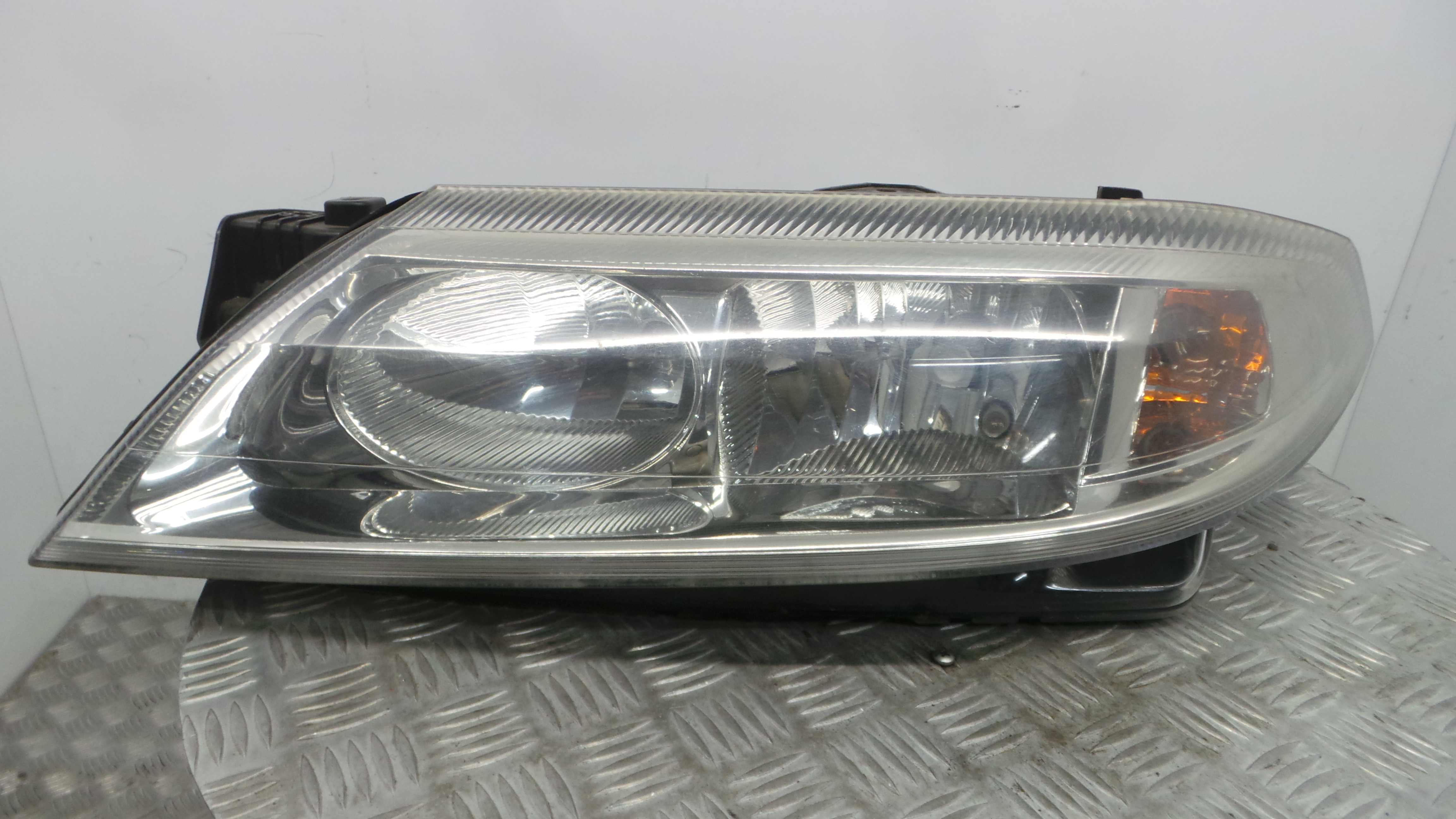 Ótica Esq 7701048927 - RENAULT LAGUNA II (BG0/1_)-37075471 Ótica Esq 7701048927 - RENAULT LAGUNA II (BG0/1_)-37075471