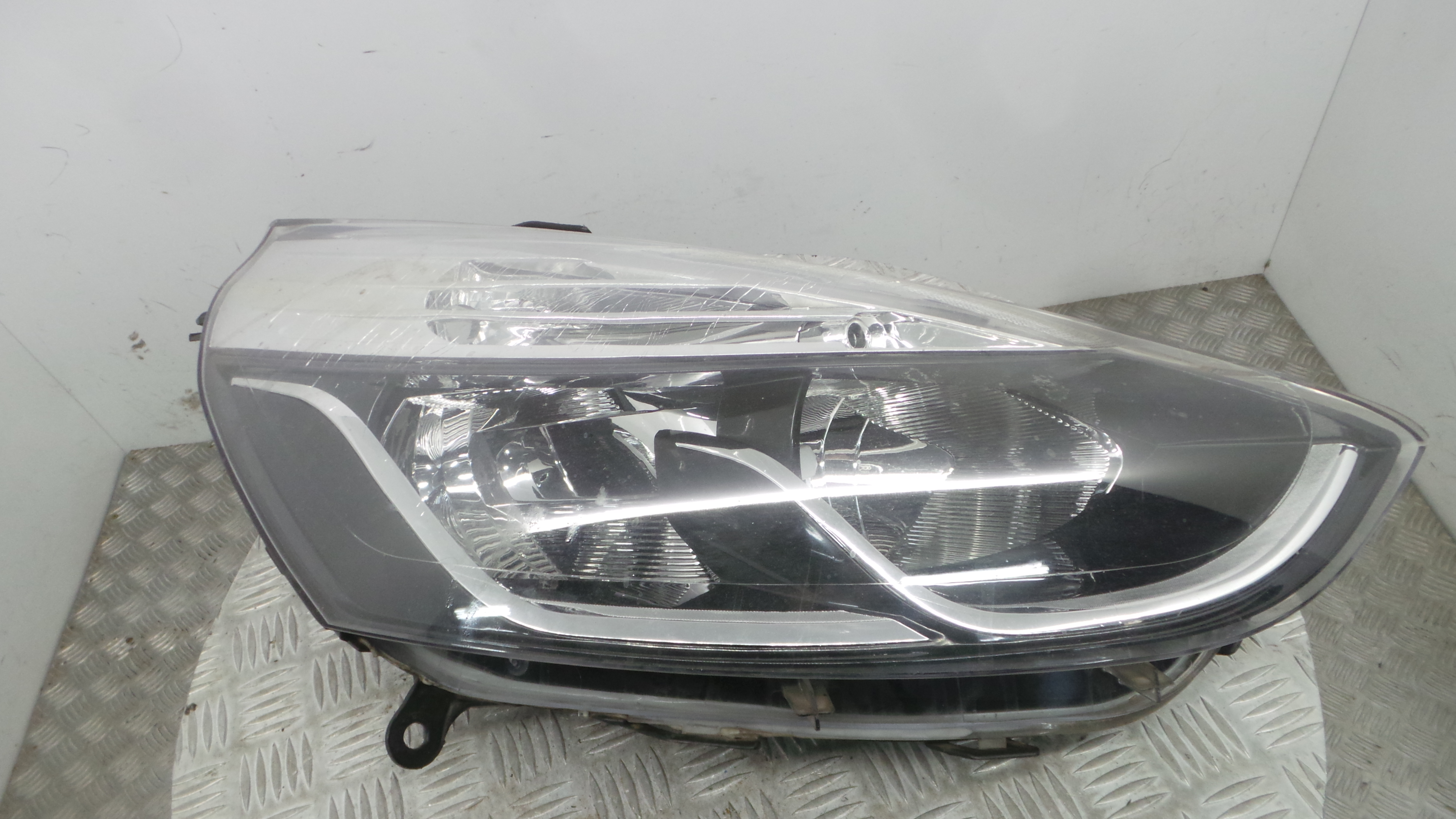 Ótica Dto 08-551-1197R - RENAULT CLIO IV (BH_)-37075550 Ótica Dto 08-551-1197R - RENAULT CLIO IV (BH_)-37075550