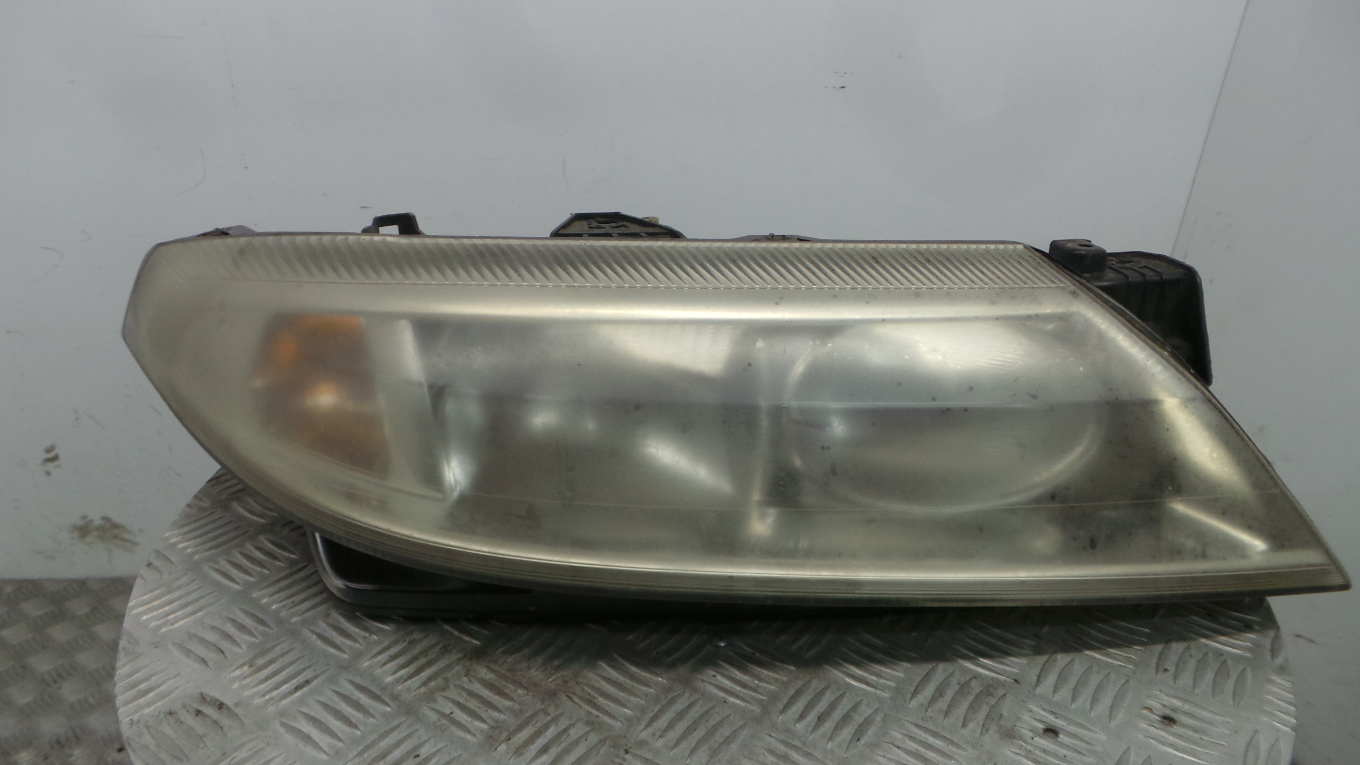 Ótica Dto 8200002847 - RENAULT LAGUNA II (BG0/1_)-37075575 Ótica Dto 8200002847 - RENAULT LAGUNA II (BG0/1_)-37075575