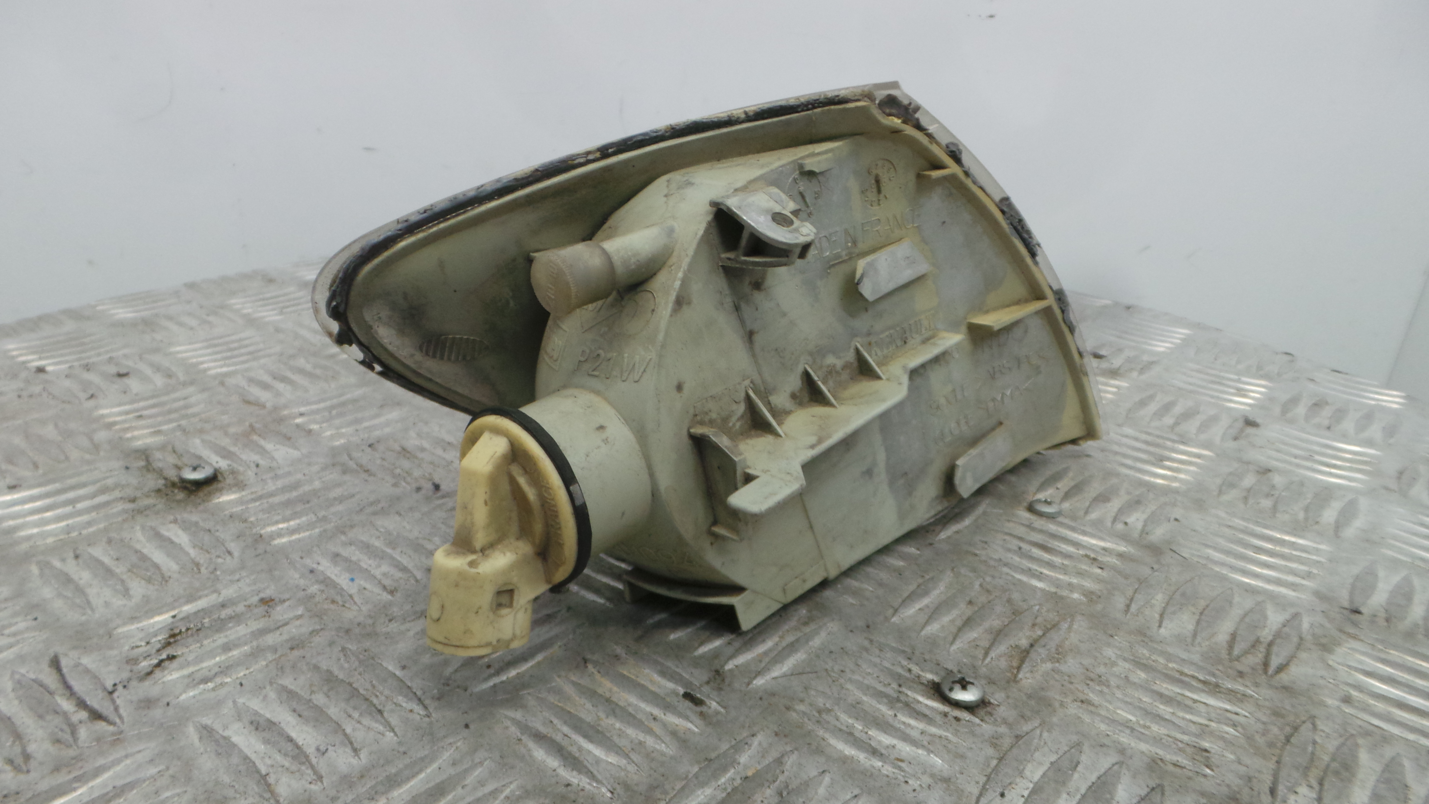 Farolim de Pisca Frente Esq 7700831466 - RENAULT MEGANE I (BA0/1_)-37075581