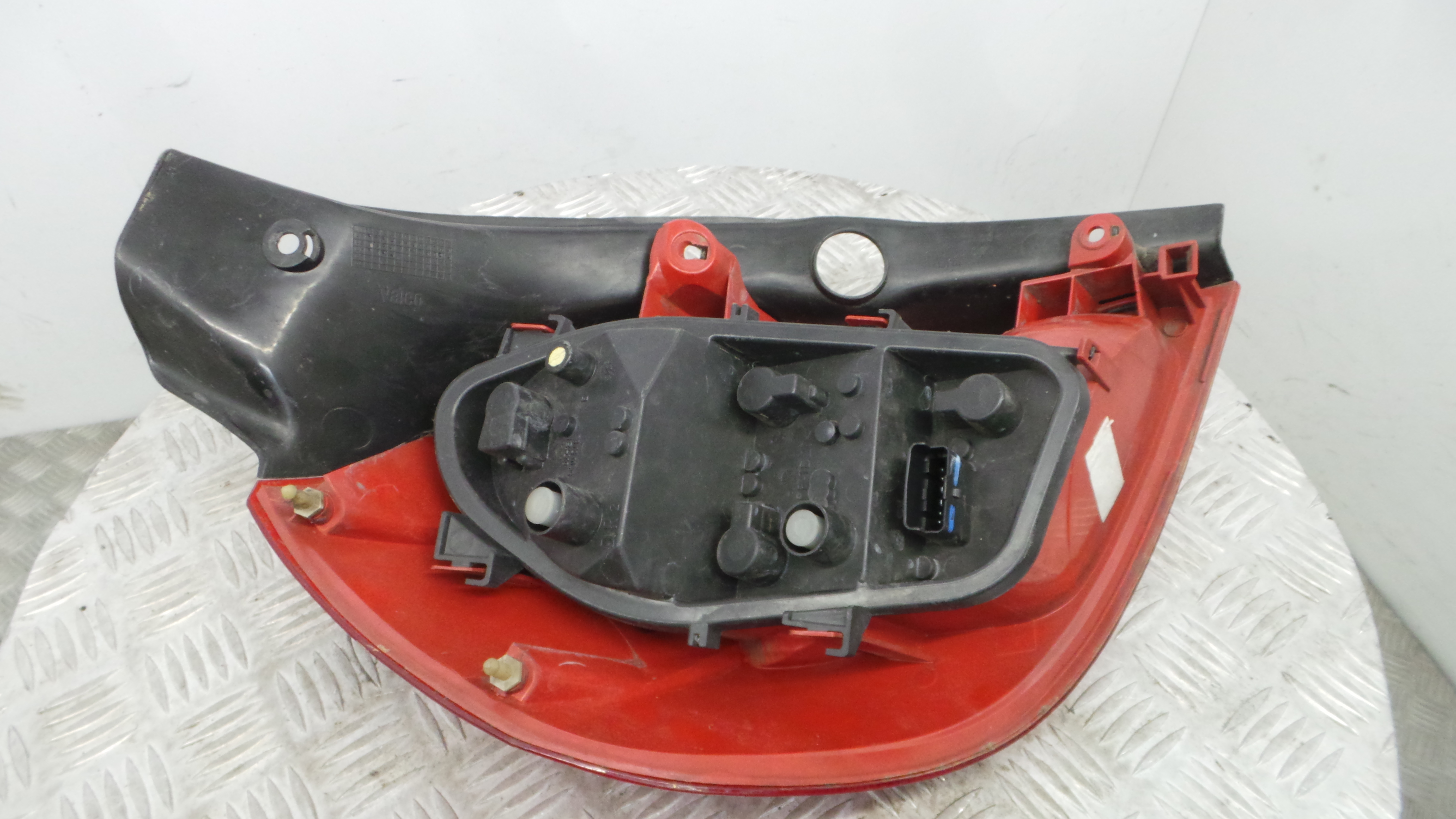 Farolim Stop Dto 61319876 - RENAULT CLIO III (BR0/1, CR0/1)-37075721