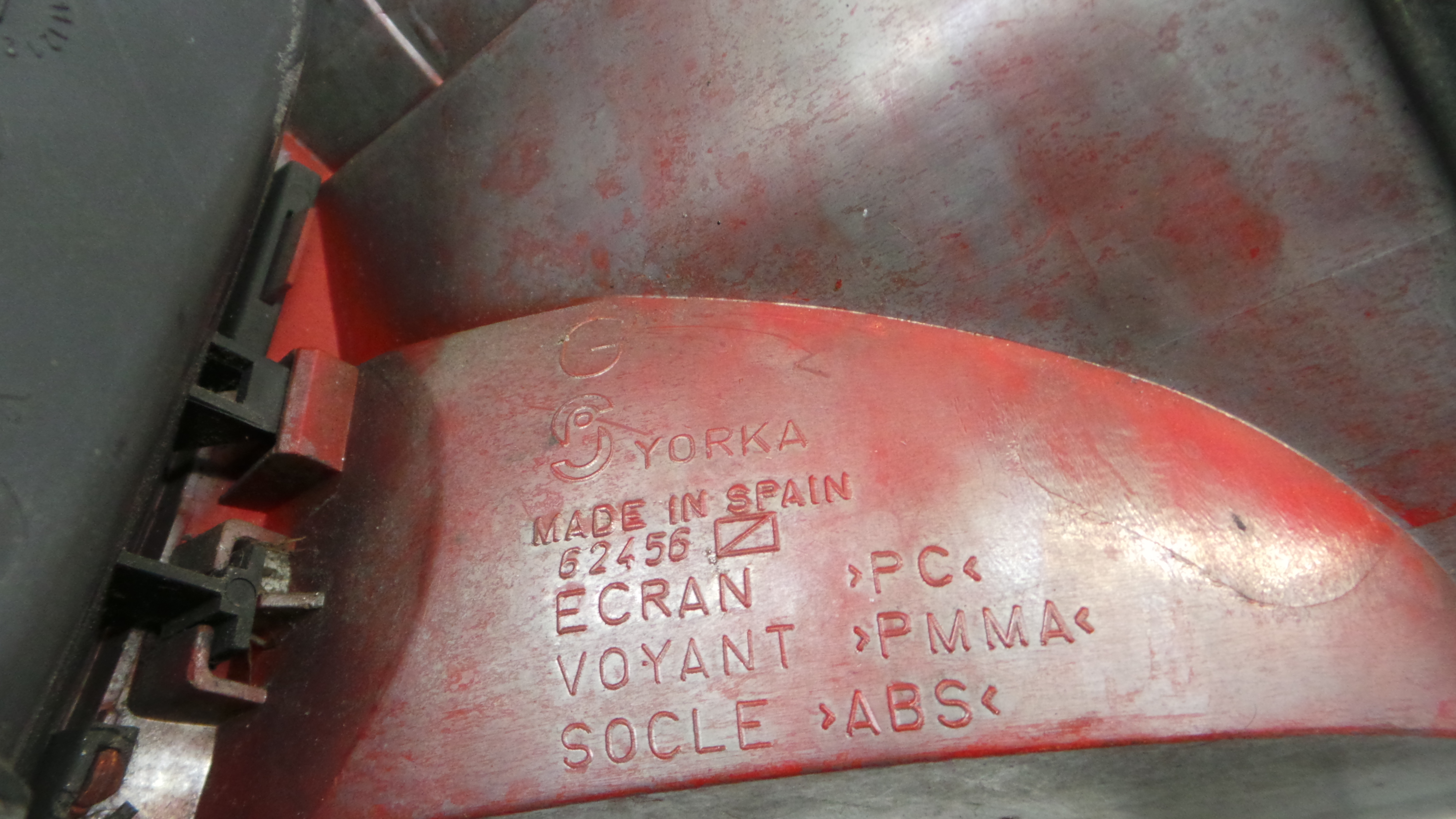 Farolim Stop Esq 8200212205 - RENAULT MODUS / GRAND MODUS (F/JP0_)-37075737