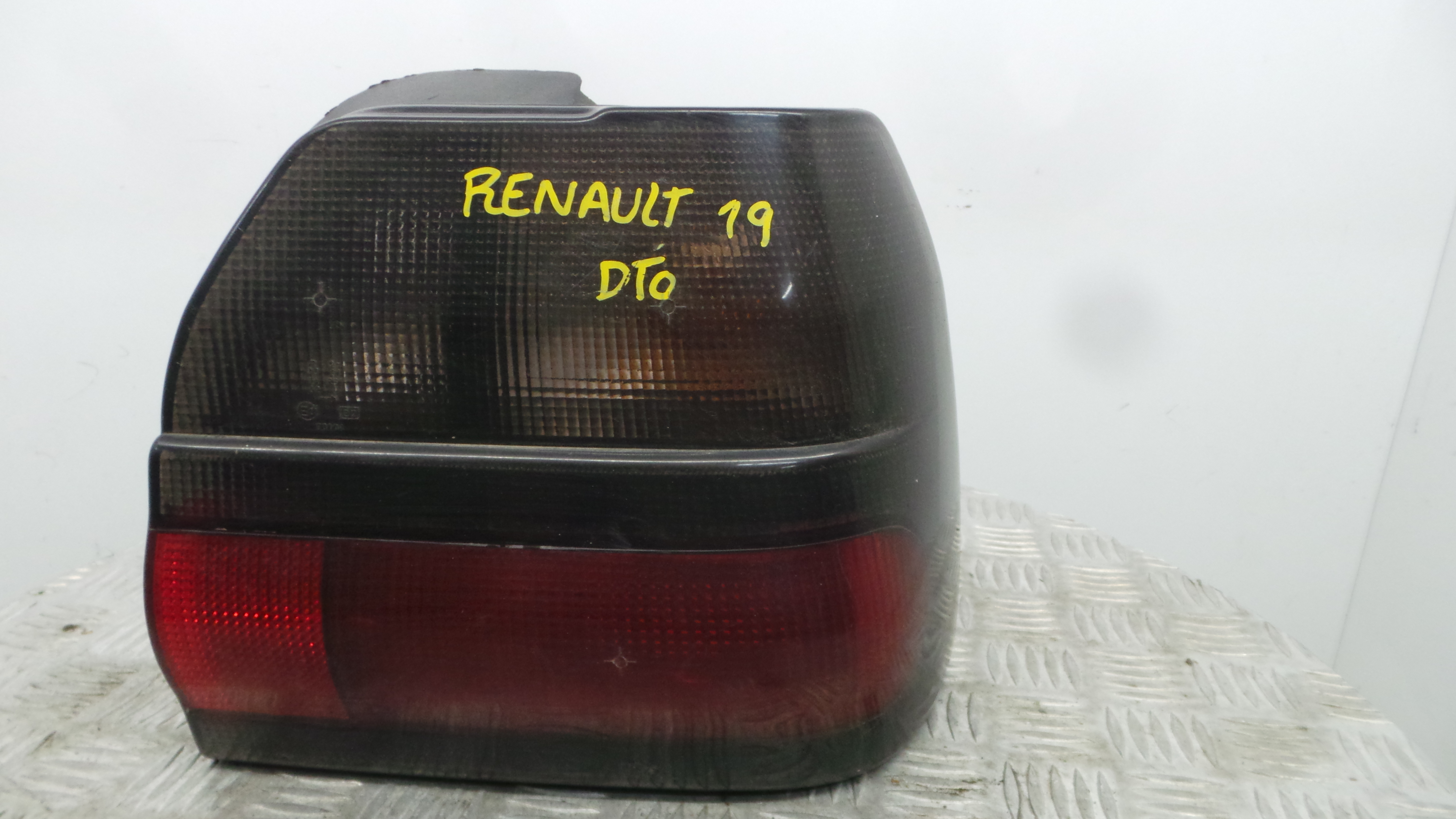 Farolim Stop Dto 7700816016D - RENAULT 19 I (B/C53_), 19 (B/C53_)-37075746 Farolim Stop Dto 7700816016D - RENAULT 19 I (B/C53_), 19 (B/C53_)-37075746