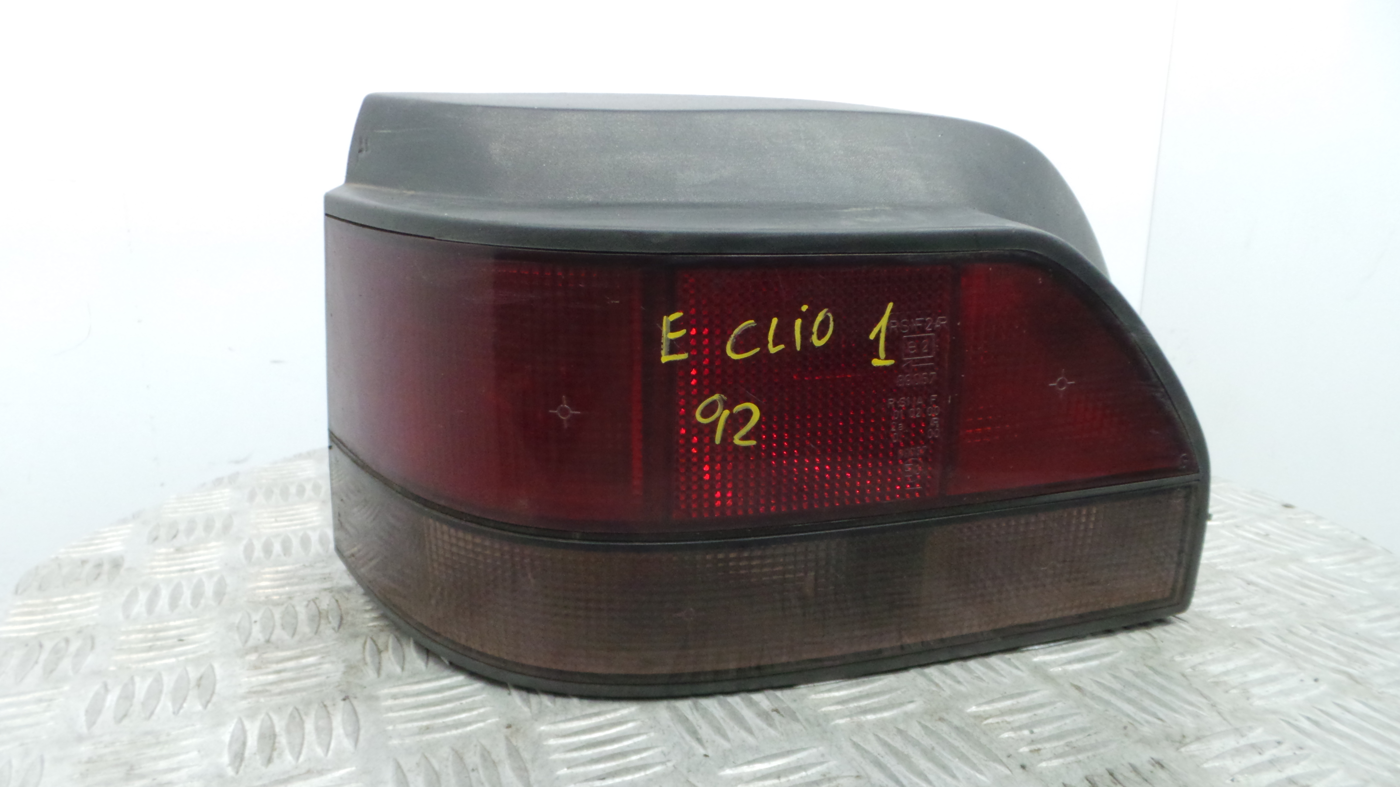 Farolim Stop Esq 7701205800 - RENAULT CLIO I (B/C57_, 5/357_)-37075958 Farolim Stop Esq 7701205800 - RENAULT CLIO I (B/C57_, 5/357_)-37075958