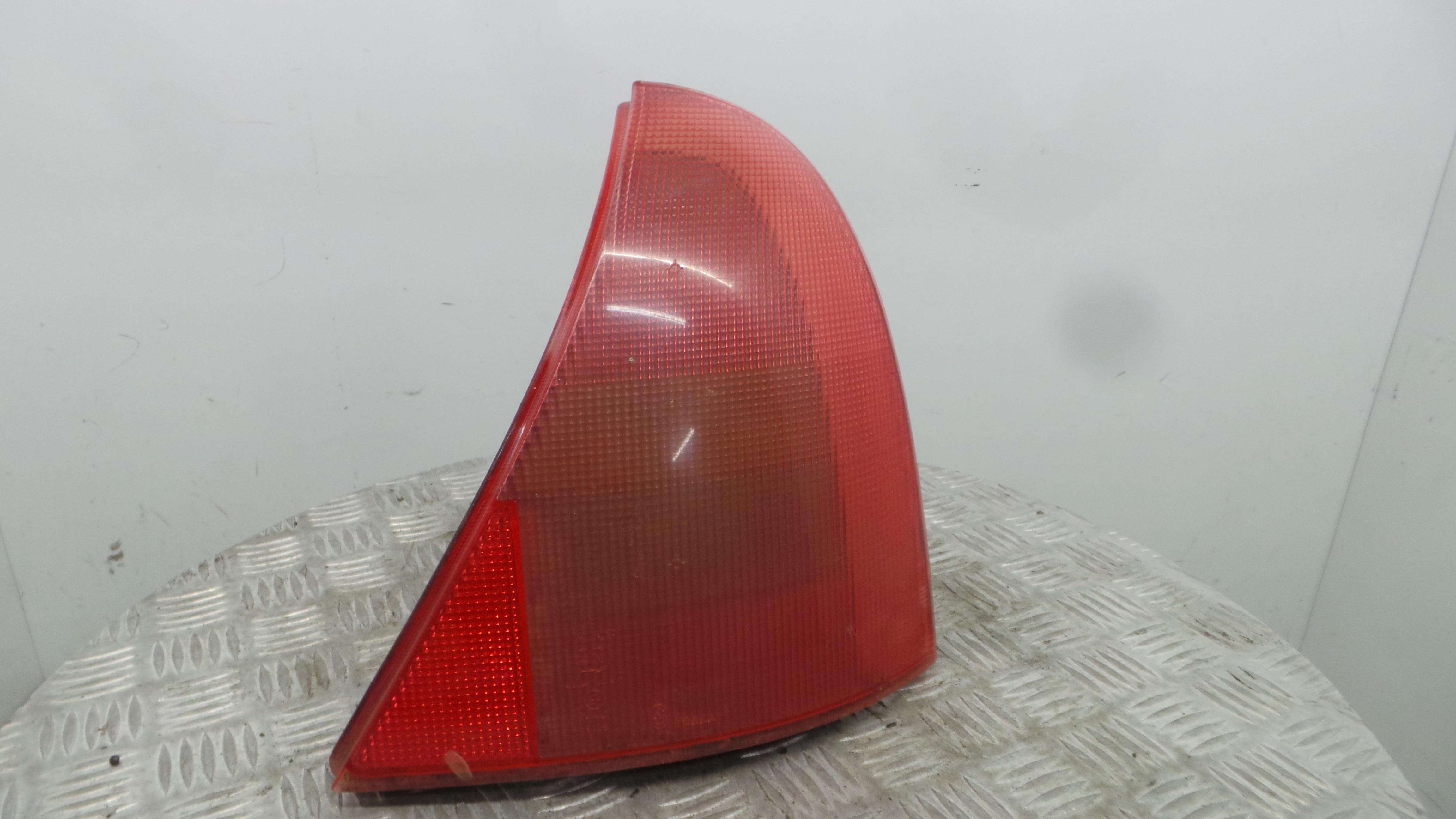 Farolim Stop Dto 7700410516 - RENAULT CLIO II (BB_, CB_), CLIO Mk II (BB_, CB_)-37075960 Farolim Stop Dto 7700410516 - RENAULT CLIO II (BB_, CB_), CLIO Mk II (BB_, CB_)-37075960