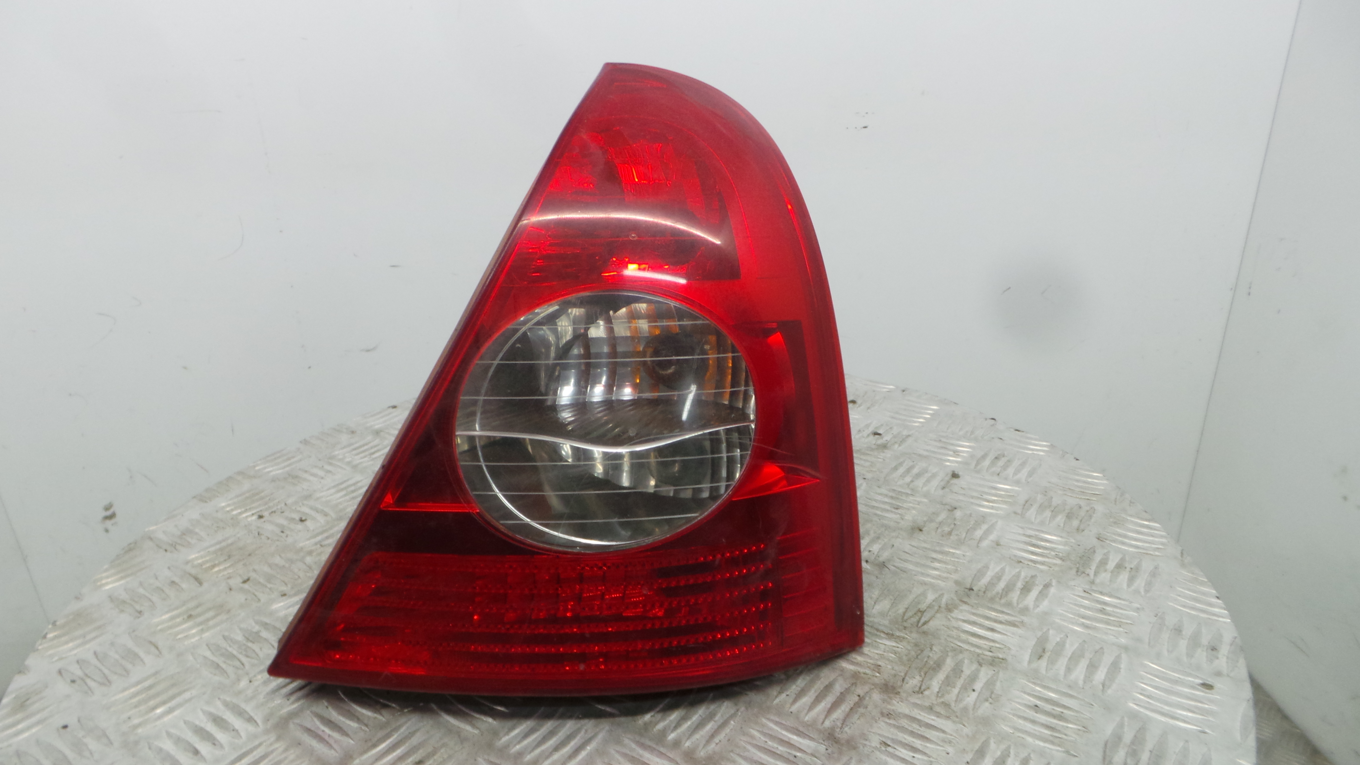 Farolim Stop Dto 8200071414 - RENAULT CLIO II (BB_, CB_), CLIO Mk II (BB_, CB_)-37075981 Farolim Stop Dto 8200071414 - RENAULT CLIO II (BB_, CB_), CLIO Mk II (BB_, CB_)-37075981