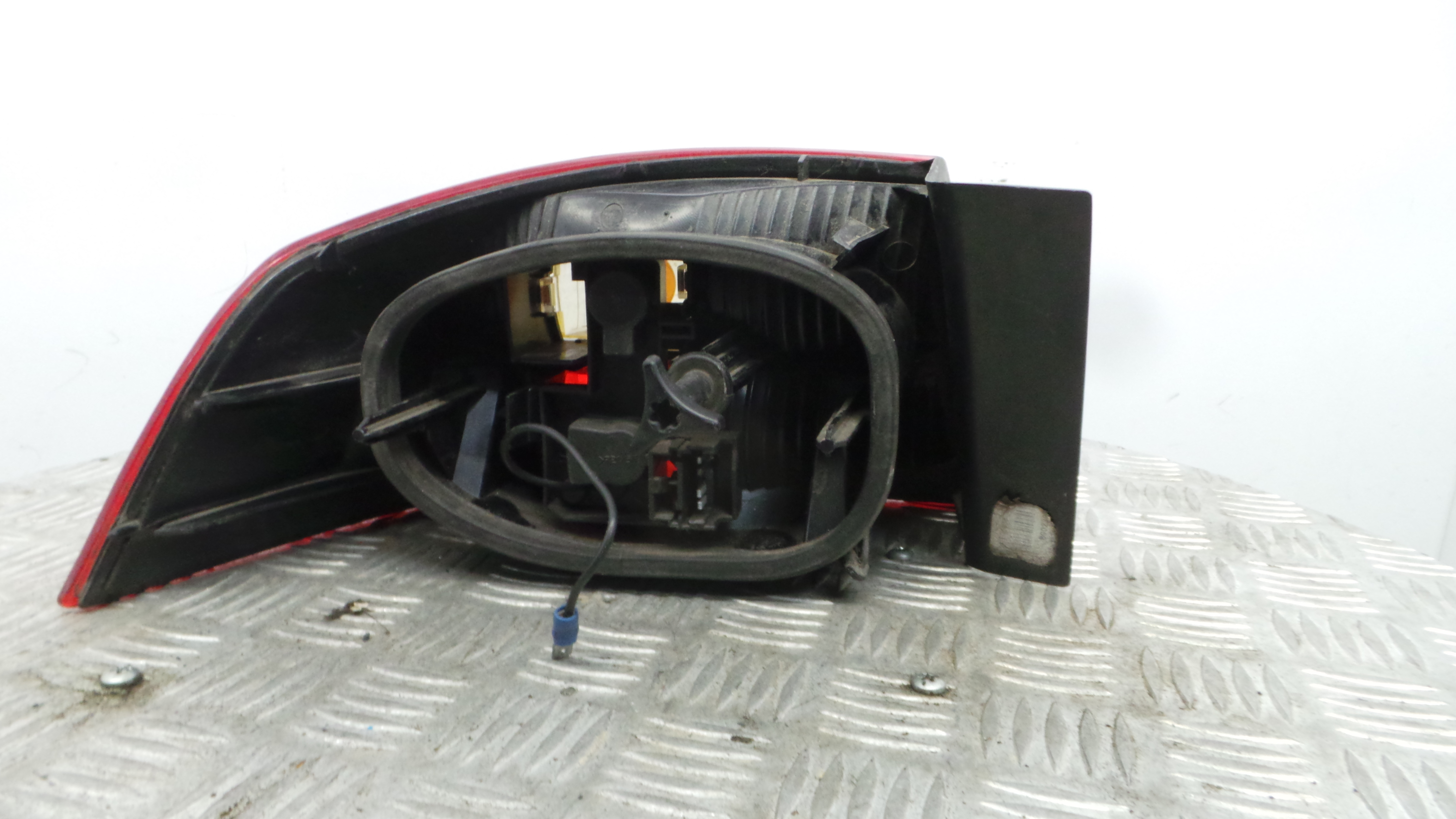 Farolim Stop Dto 8200002474 - RENAULT LAGUNA II (BG0/1_)-37075984