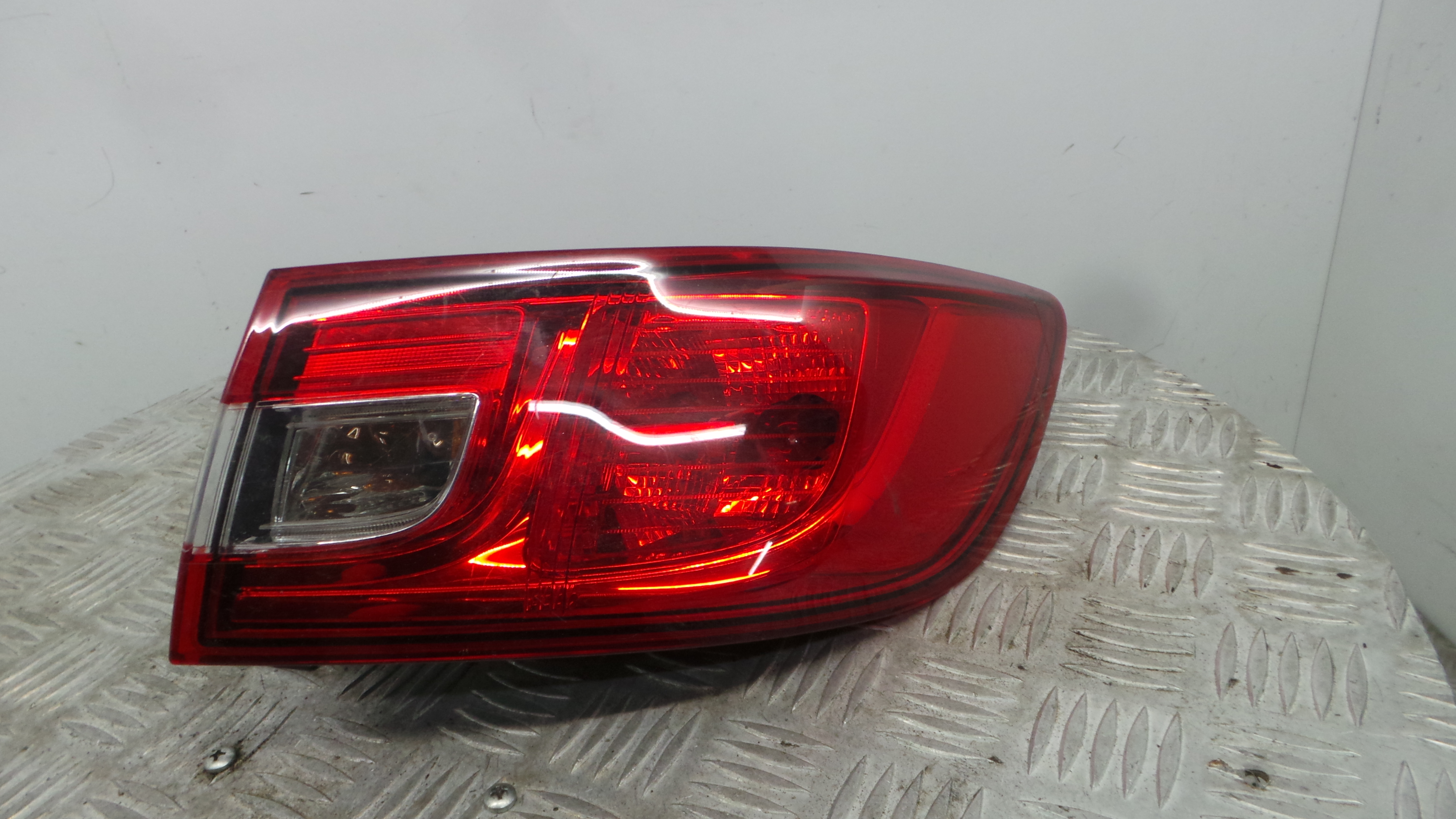 Farolim Stop Dto 265502631R - RENAULT CLIO IV (BH_)-37076122 Farolim Stop Dto 265502631R - RENAULT CLIO IV (BH_)-37076122