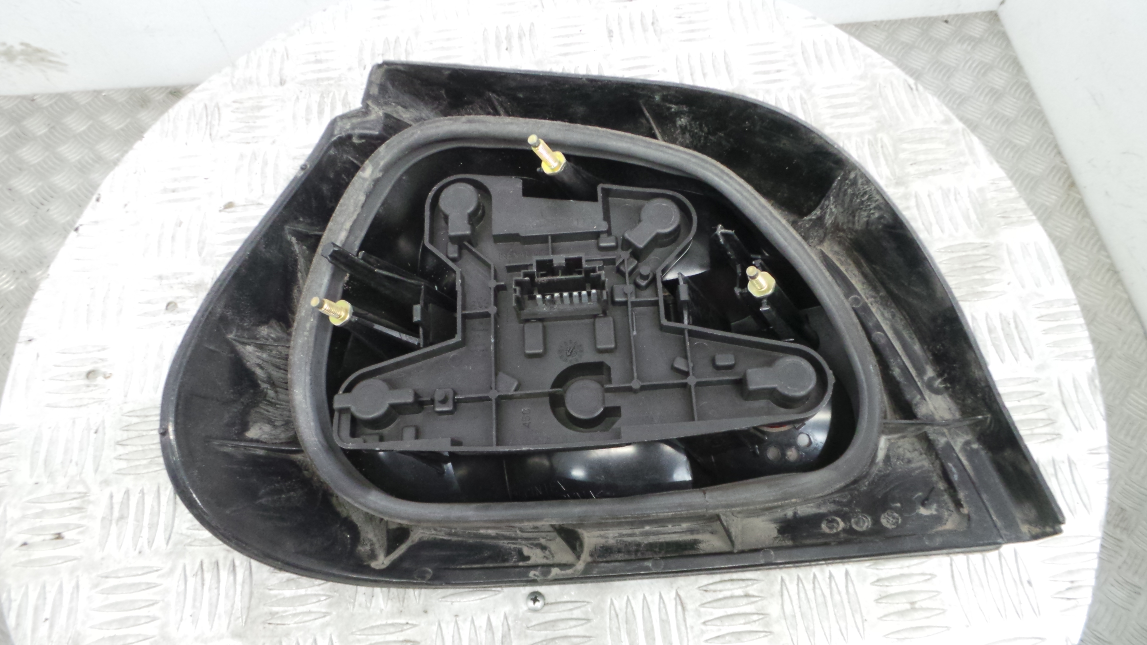 Farolim Stop Dto 7701040646 - RENAULT MEGANE I (BA0/1_)-37076136