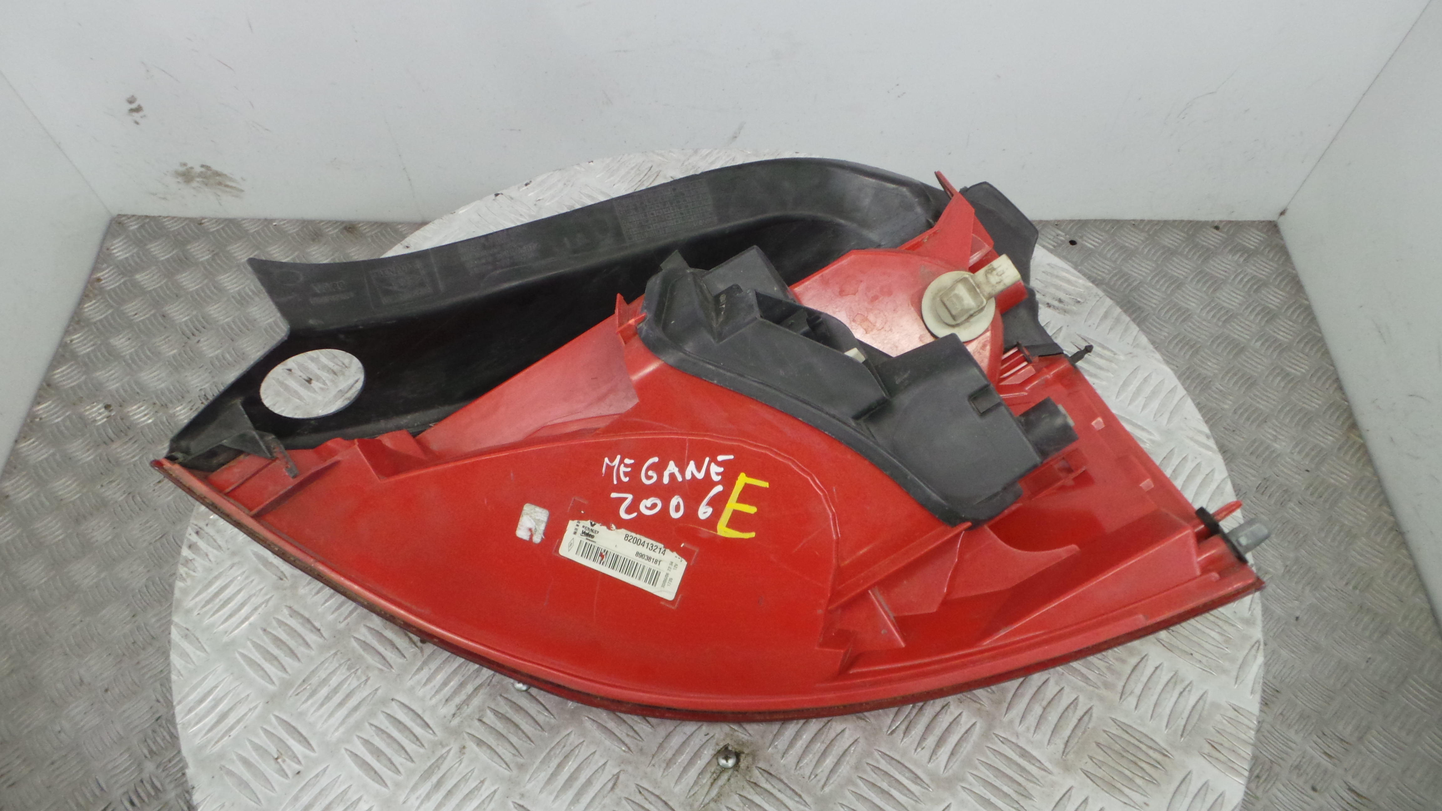 Farolim Stop Esq 8200413214 - RENAULT MEGANE II (BM0/1_, CM0/1_)-37076151