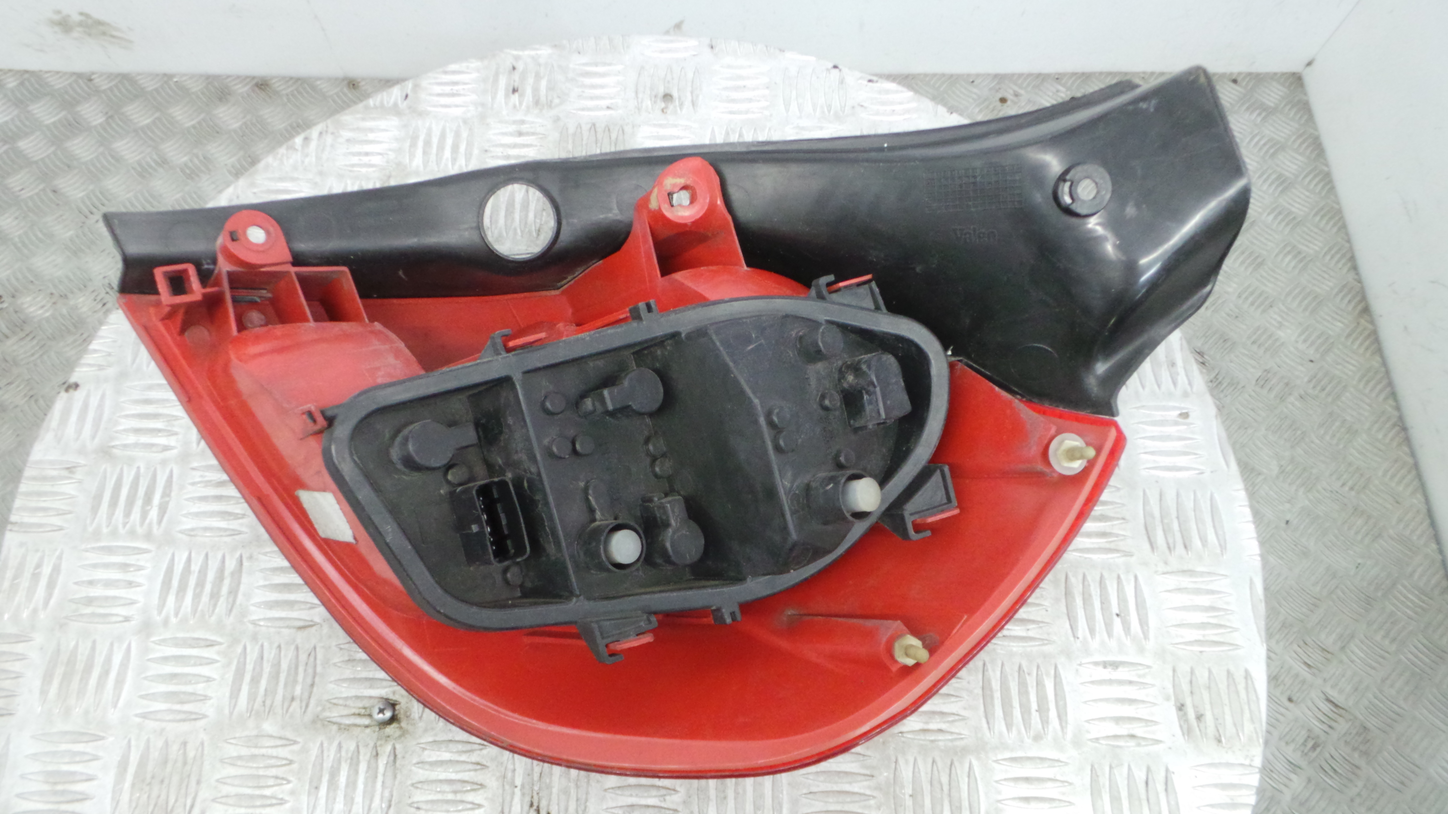 Farolim Stop Esq 8200459962 - RENAULT CLIO III (BR0/1, CR0/1)-37076172