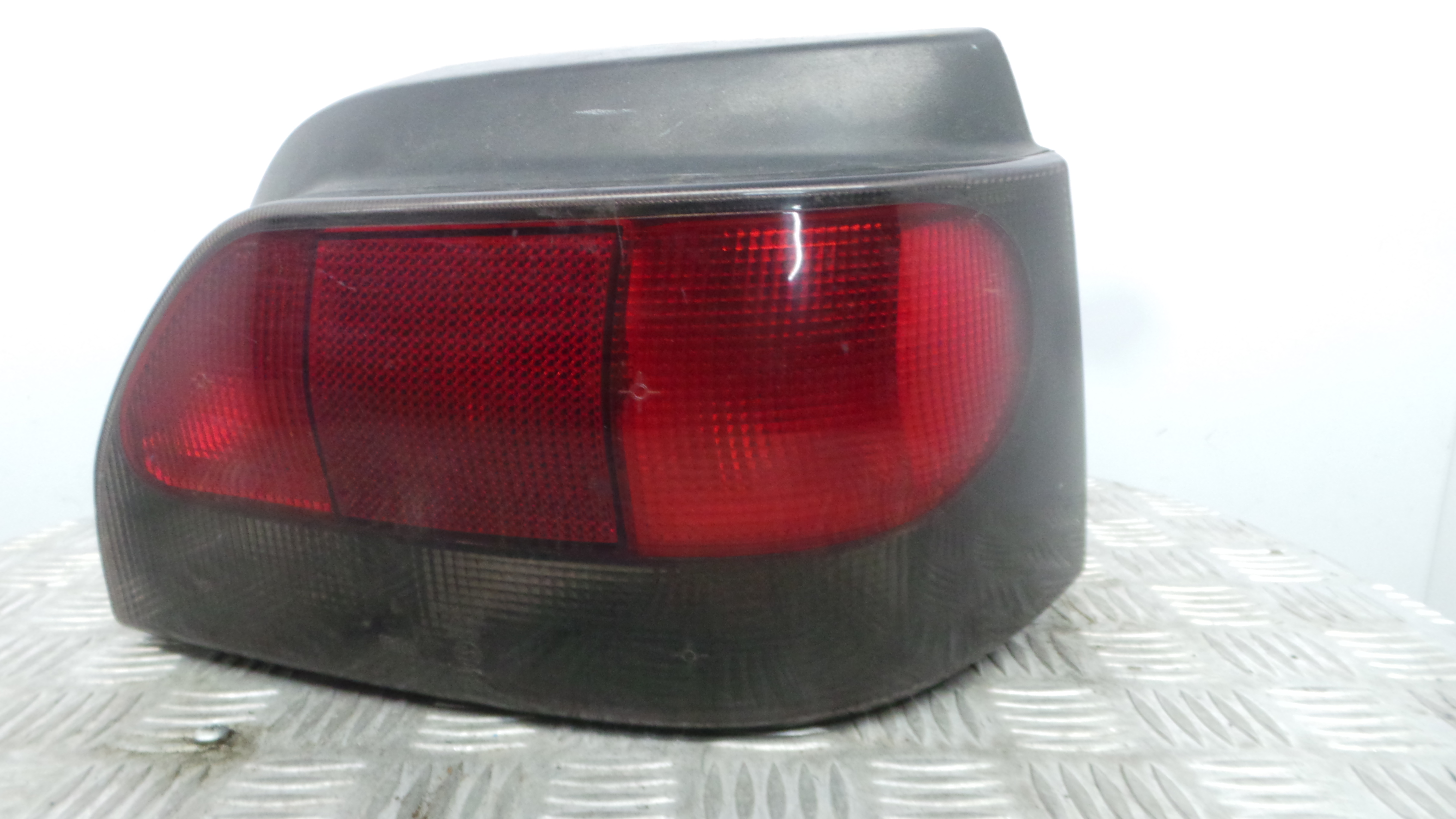 Farolim Stop Dto 7700827552 - RENAULT CLIO I (B/C57_, 5/357_)-37076180 Farolim Stop Dto 7700827552 - RENAULT CLIO I (B/C57_, 5/357_)-37076180