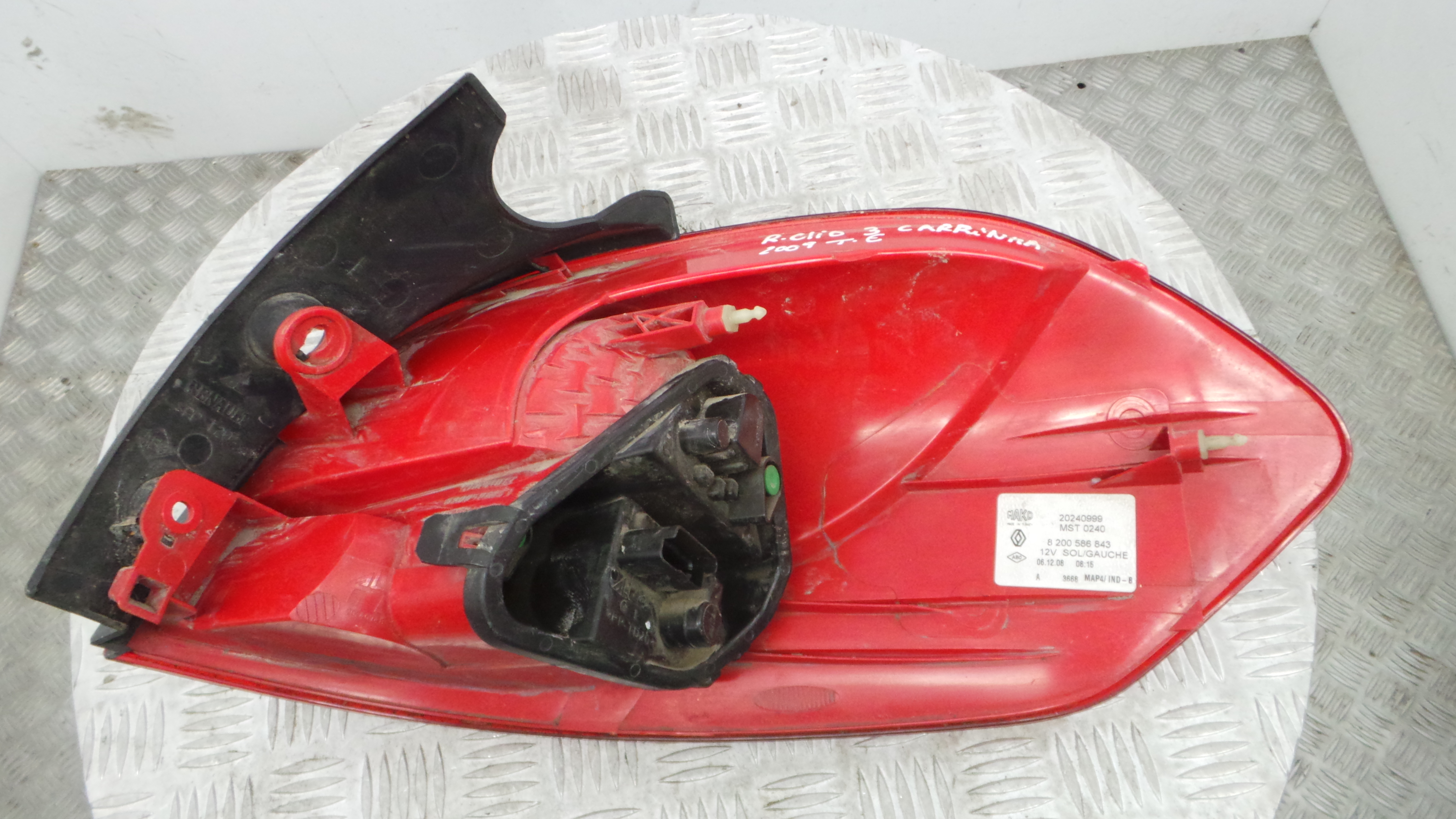 Farolim Stop Esq 8200586843 - RENAULT CLIO III Grandtour (KR0/1_), CLIO III Sportour (KR0/1_)-37076298