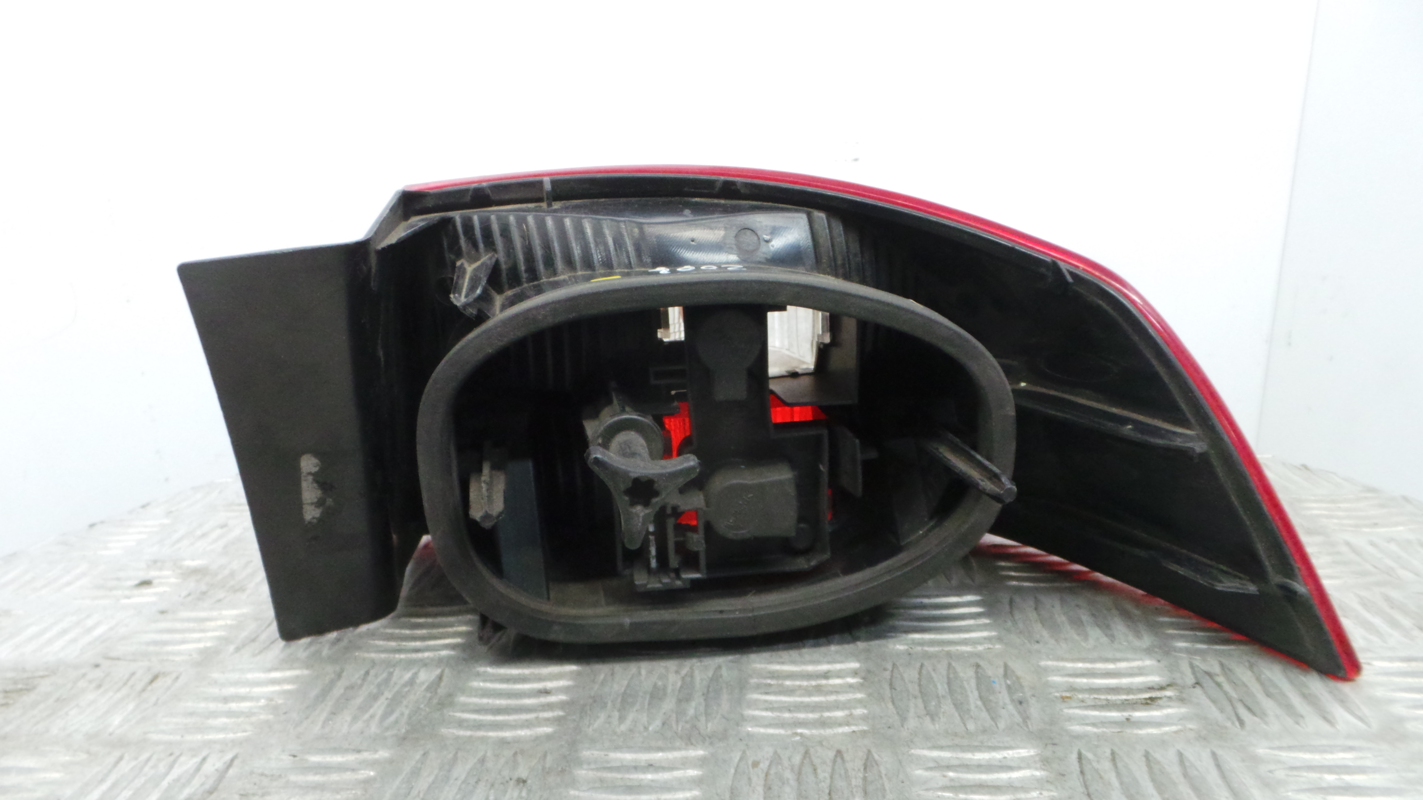 Farolim Stop Esq 8200002473 - RENAULT LAGUNA II (BG0/1_)-37076304