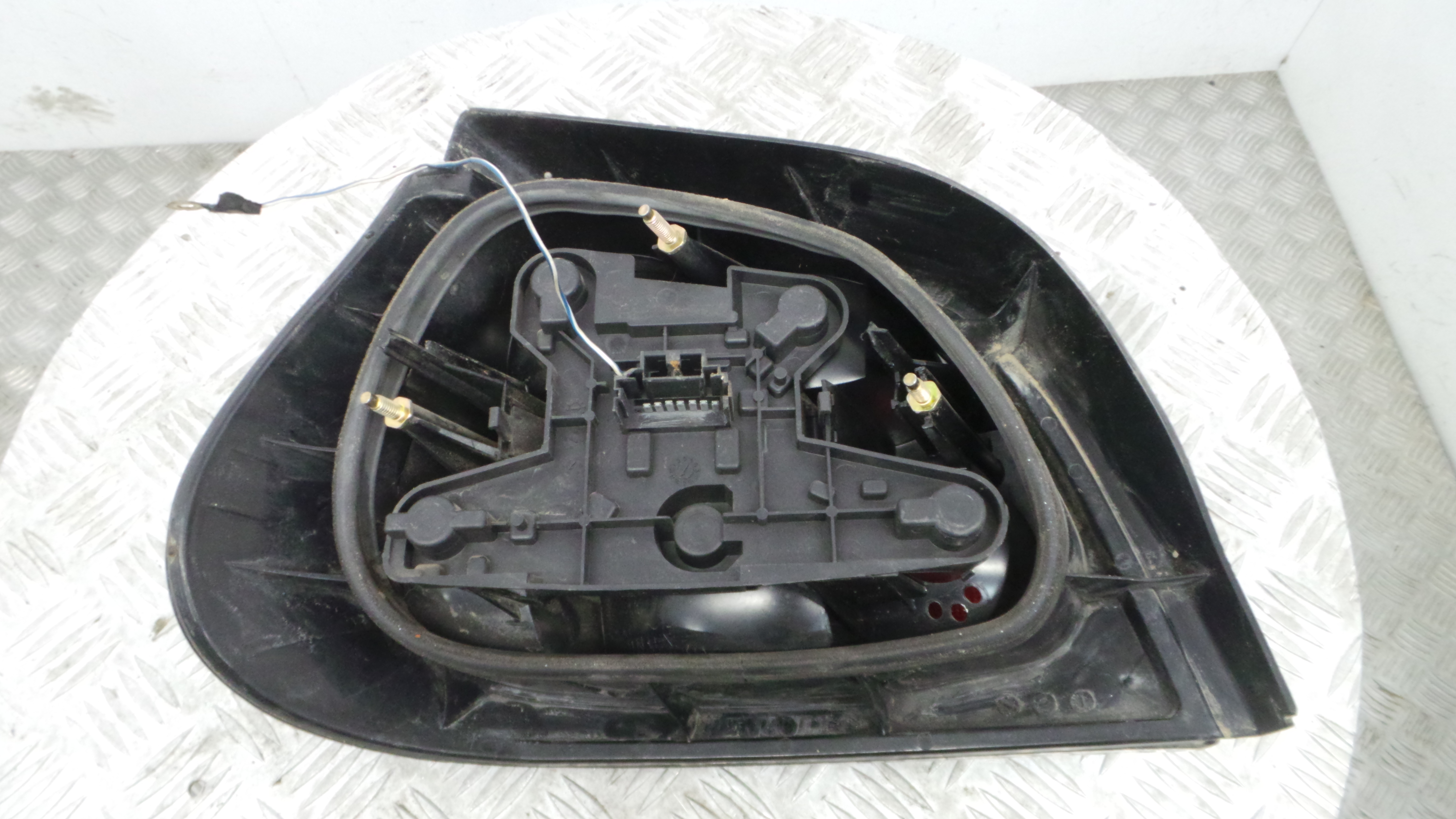 Farolim Stop Dto 7701040646 - RENAULT MEGANE I (BA0/1_)-37076317