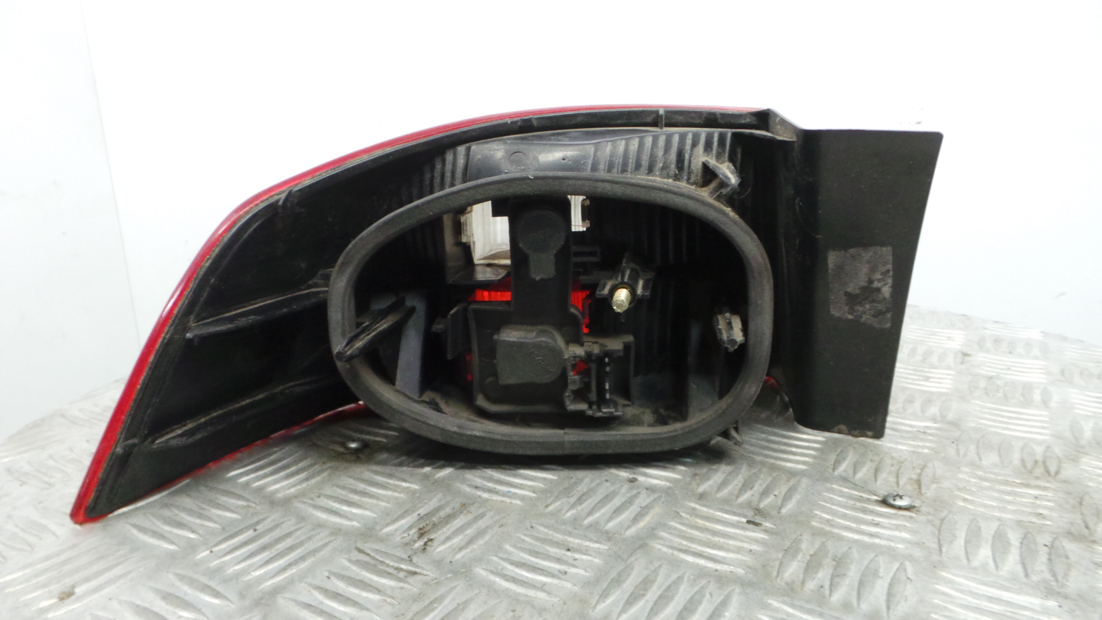 Farolim Stop Dto 8200002474 - RENAULT LAGUNA II (BG0/1_)-37076319