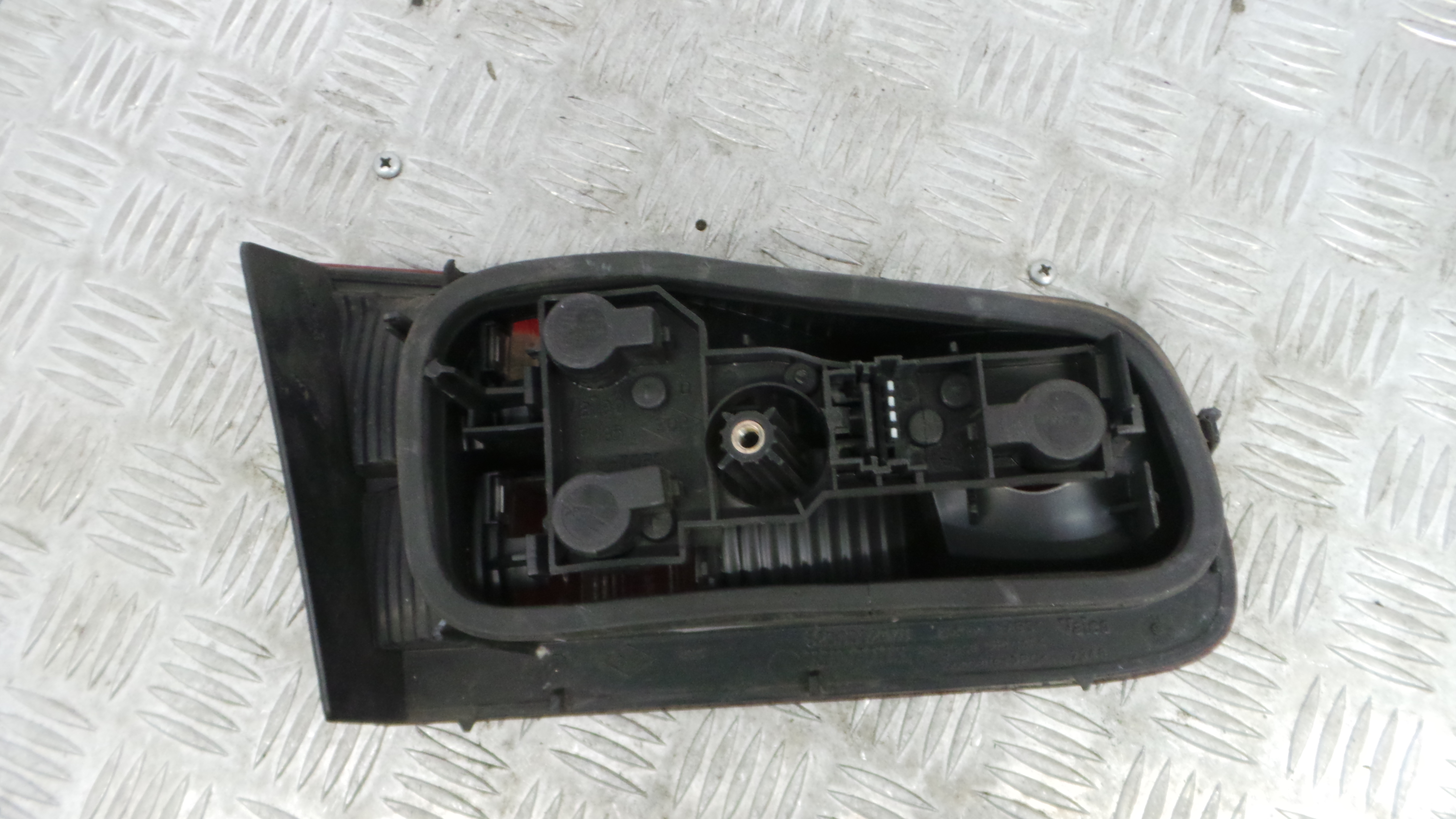 Farolim Mala Trás Dto 8200002476 - RENAULT LAGUNA II (BG0/1_)-37076349