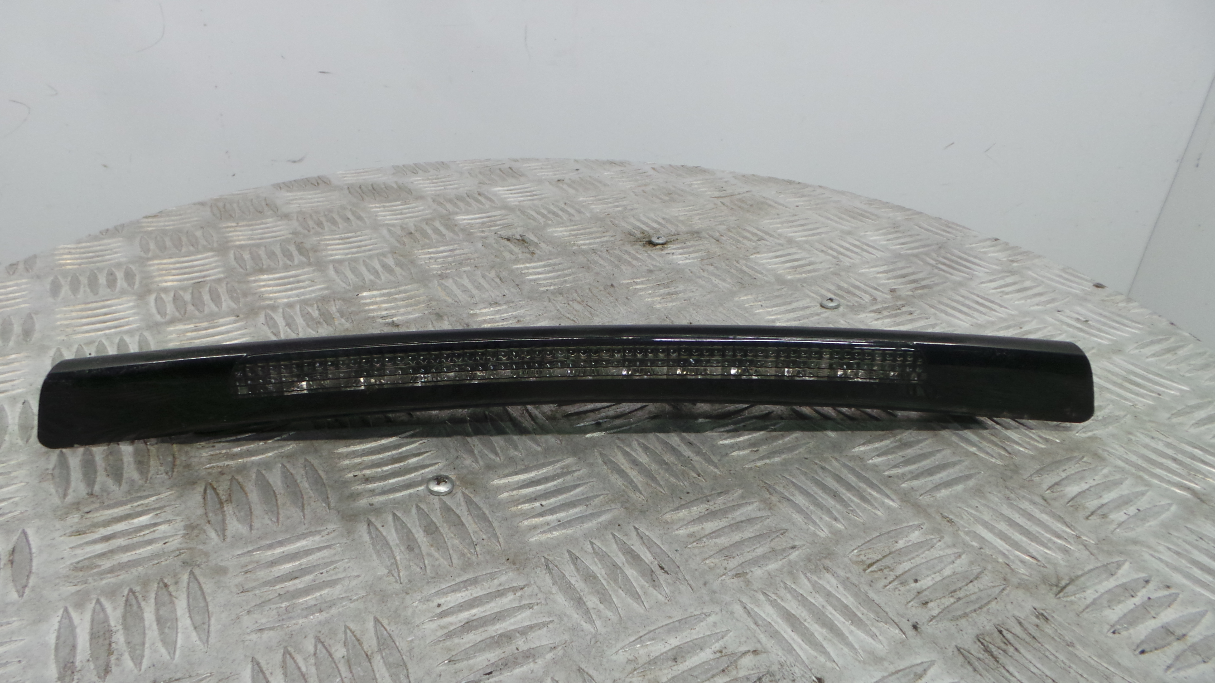 Farolim Stop Central / Luz de Stop Adicional 8200325739B - RENAULT CLIO II (BB_, CB_), CLIO Mk II (B-37076362 Farolim Stop Central / Luz de Stop Adicional 8200325739B - RENAULT CLIO II (BB_, CB_), CLIO Mk II (B-37076362