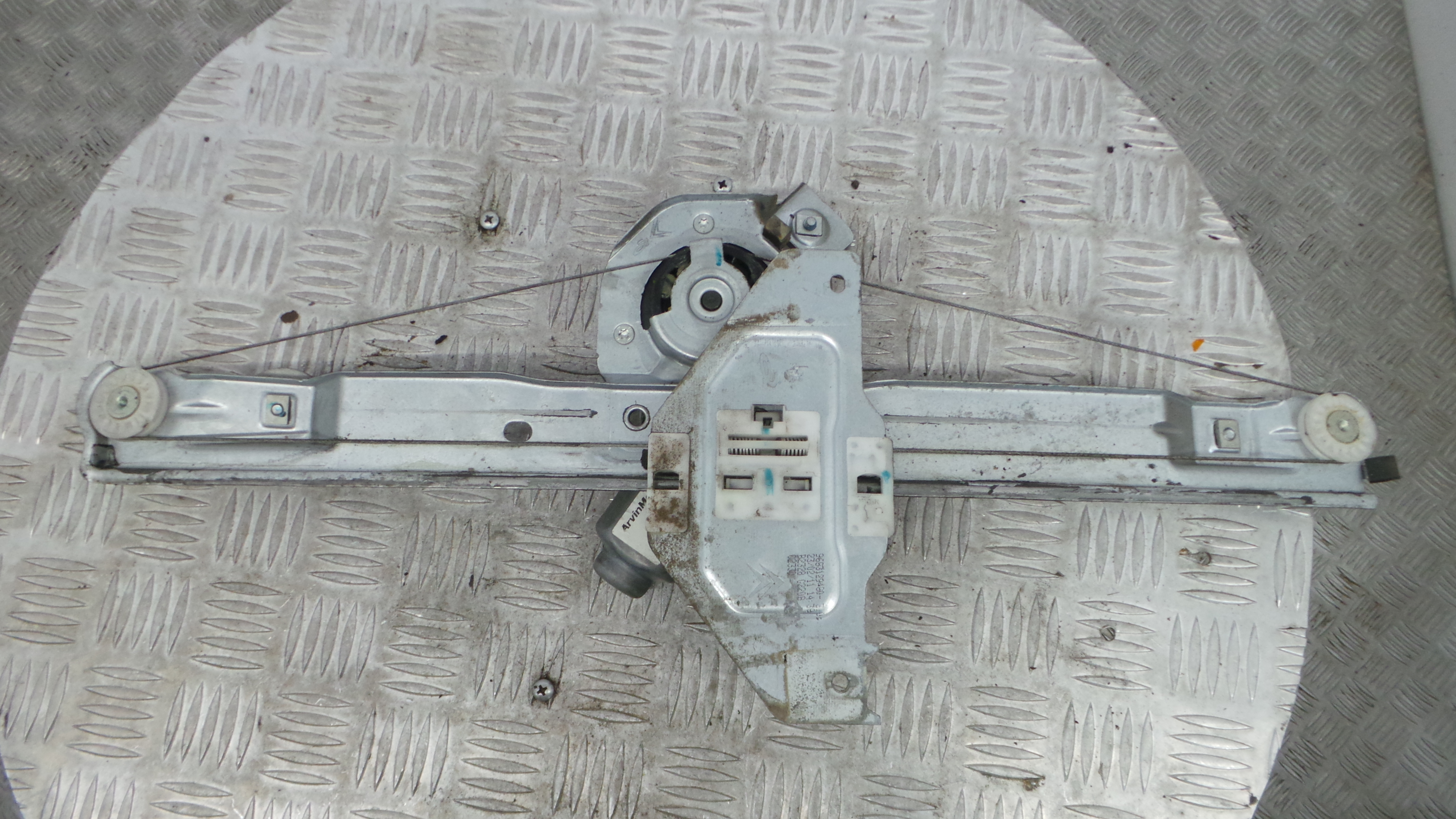 Elevador Frente Esq 9683129480 - CITROËN C3 II (SC_)-37076967 Elevador Frente Esq 9683129480 - CITROËN C3 II (SC_)-37076967