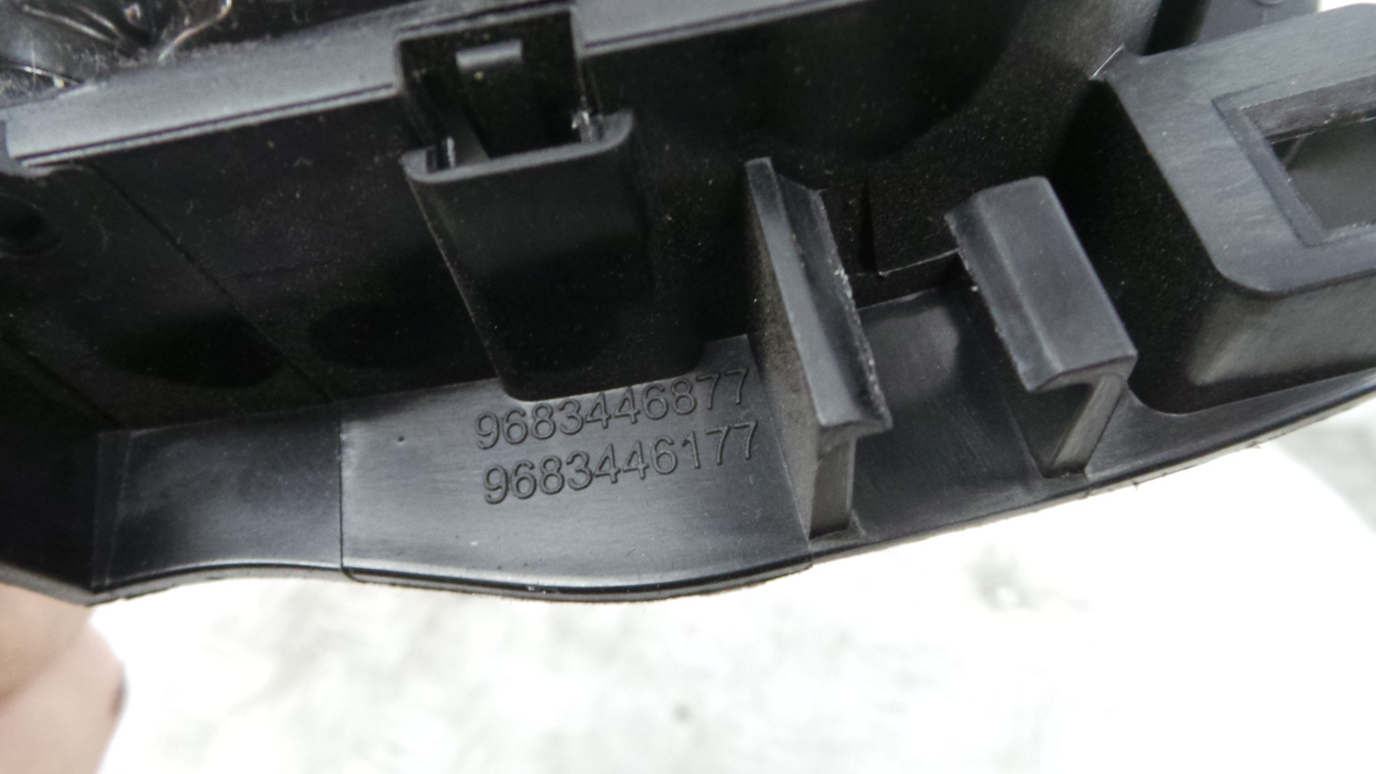 Puxador Interior Frente Esquerdo 9683446877 - CITROËN C3 II (SC_)-37076971