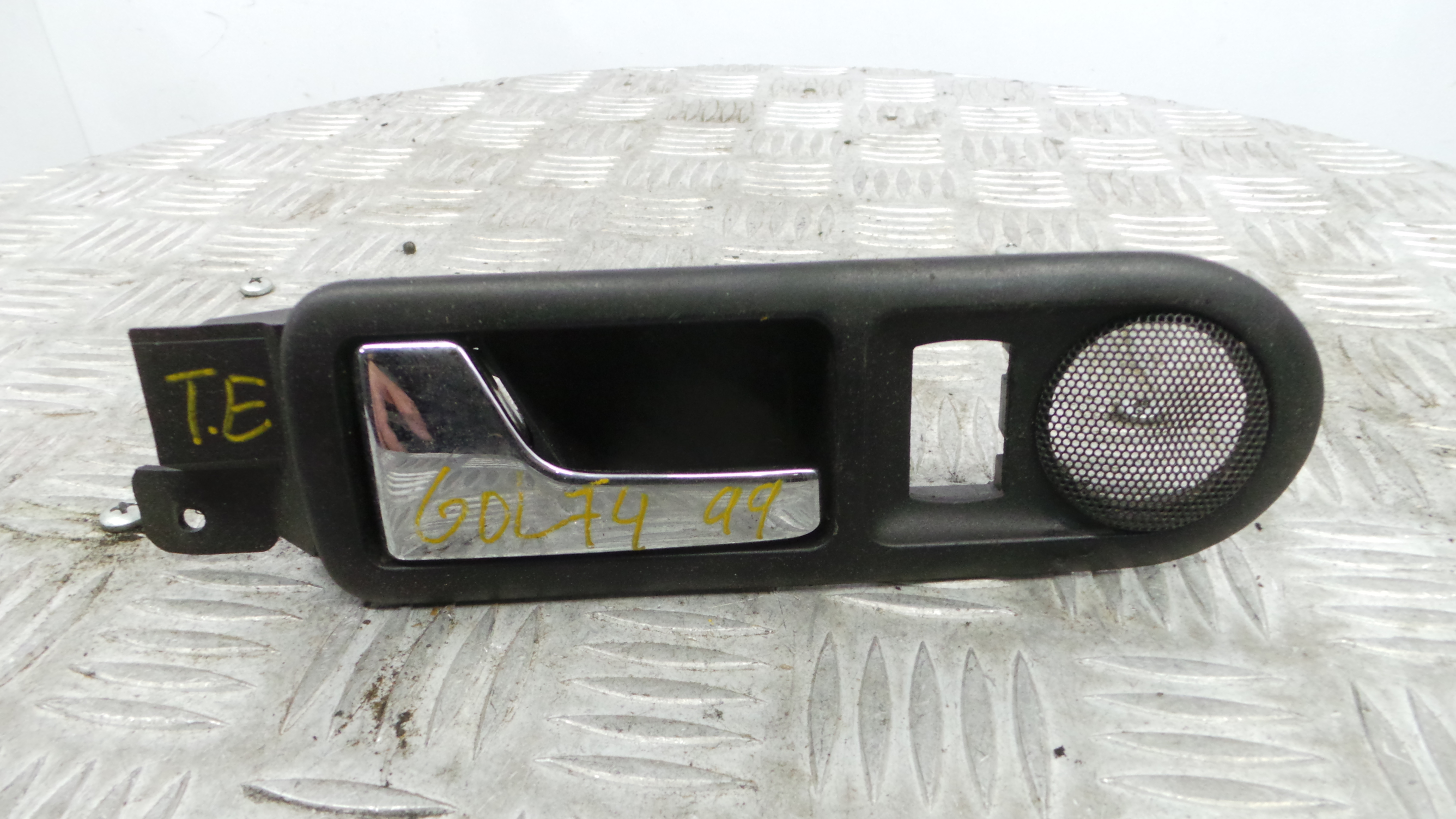 Puxador Interior Traseiro Esquerdo  1J4839113C - VW GOLF IV (1J1), GOLF Mk IV (1J1)-37079185
