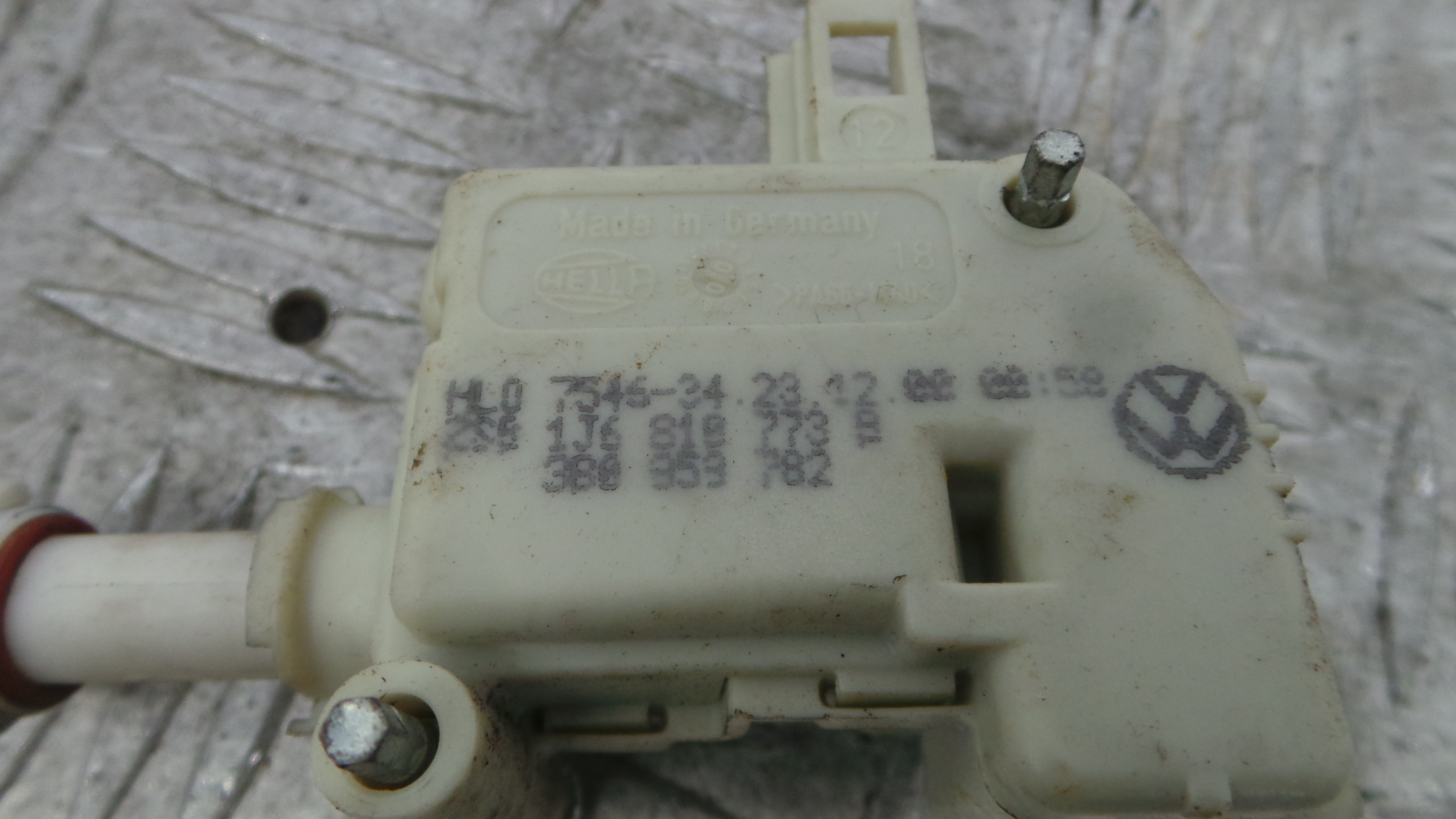 Pistola Deposito Combustivel 1J6810773B - VW GOLF IV (1J1), GOLF Mk IV (1J1)-37080062
