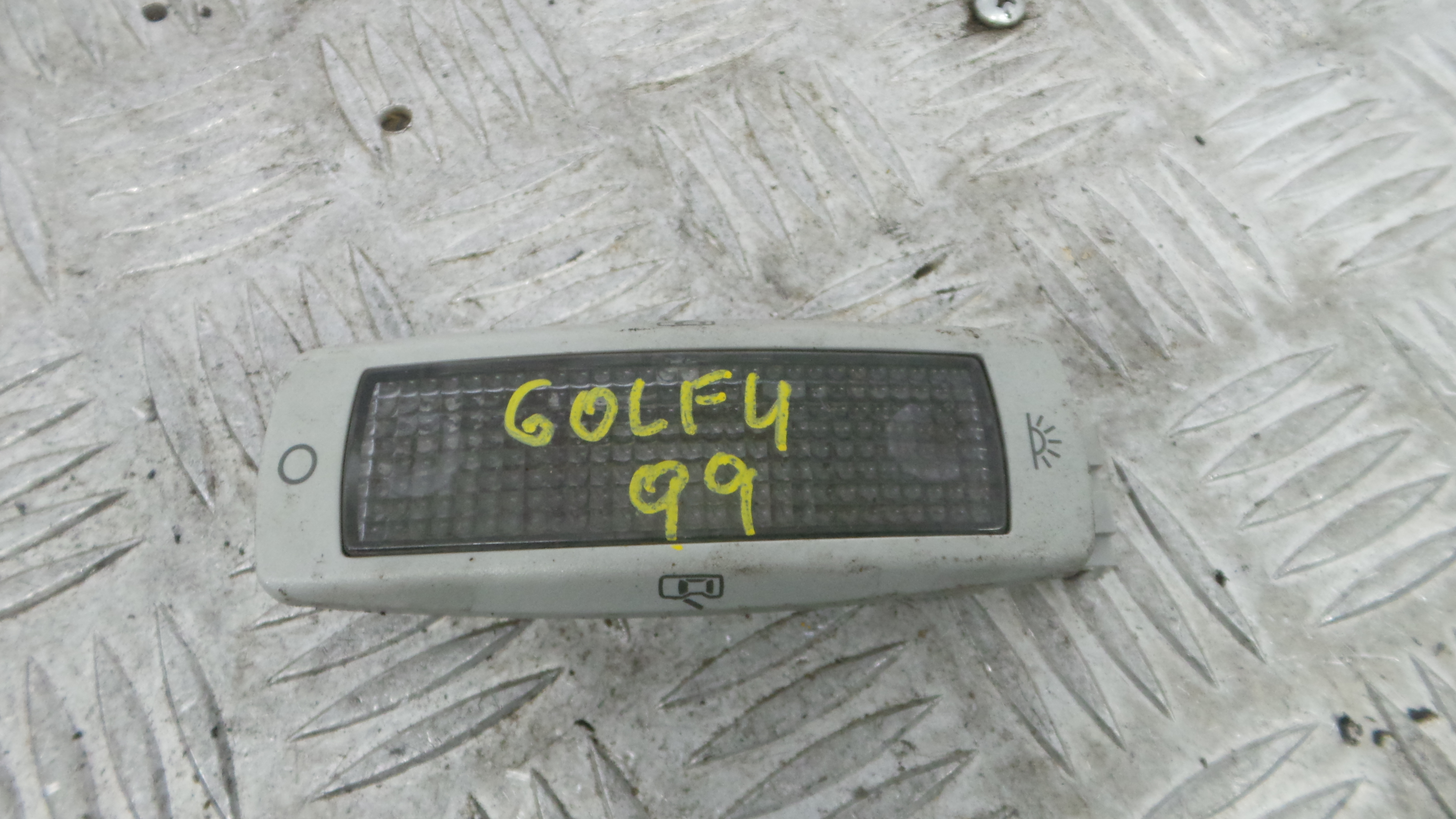 Plafonier Teto 3B0947291 - VW GOLF IV (1J1), GOLF Mk IV (1J1)-37080088