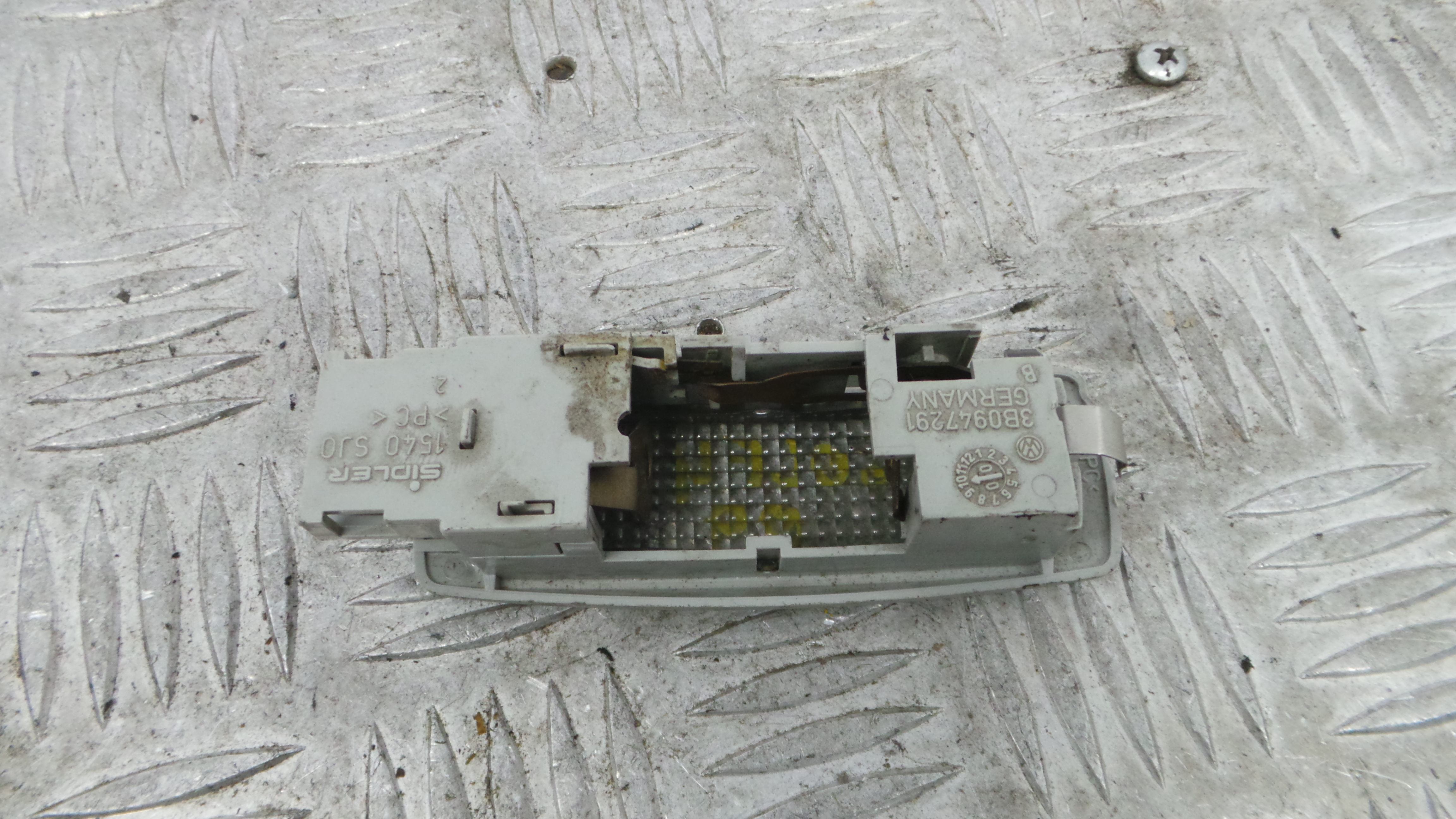 Plafonier Teto 3B0947291 - VW GOLF IV (1J1), GOLF Mk IV (1J1)-37080088