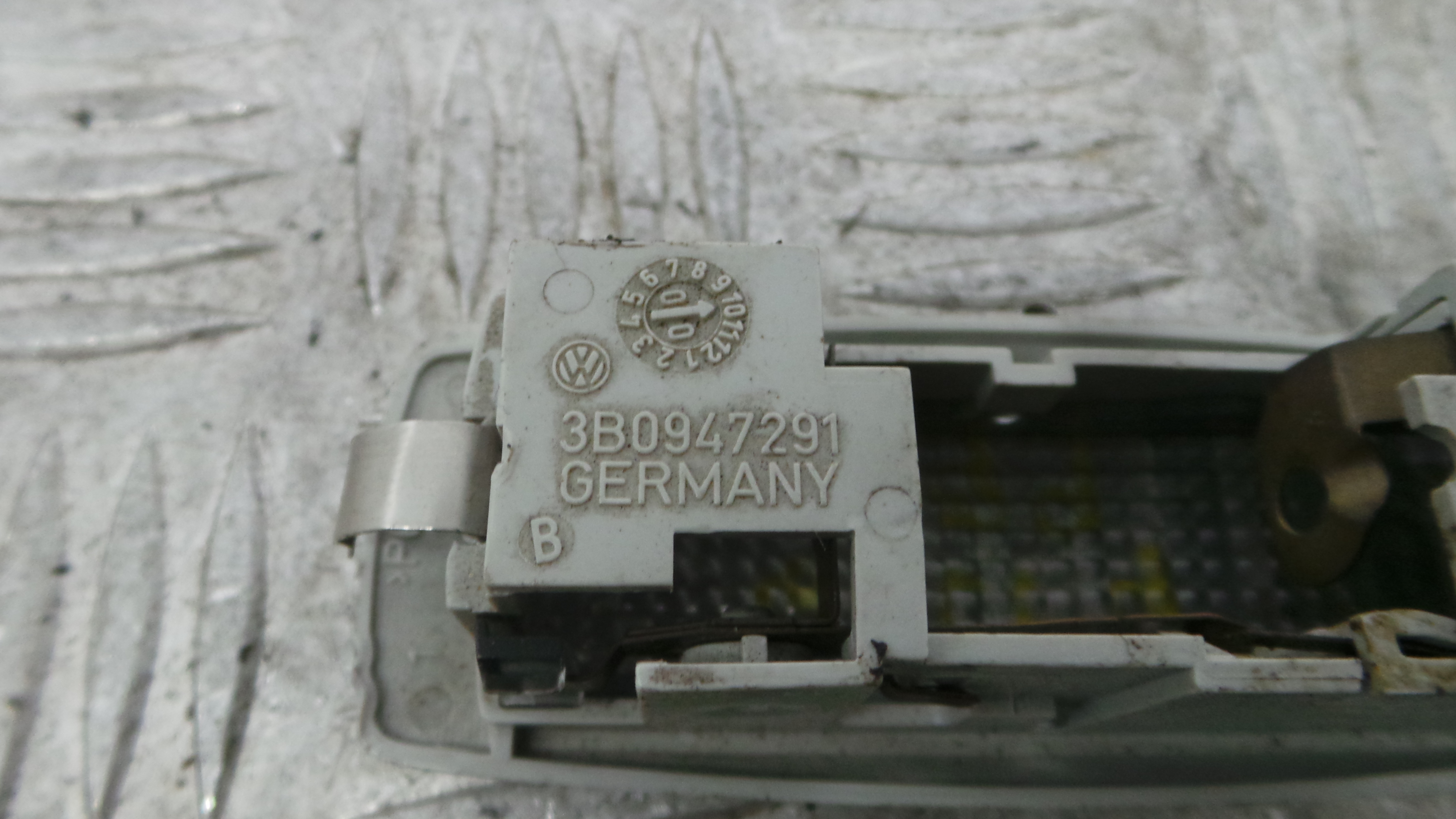 Plafonier Teto 3B0947291 - VW GOLF IV (1J1), GOLF Mk IV (1J1)-37080088