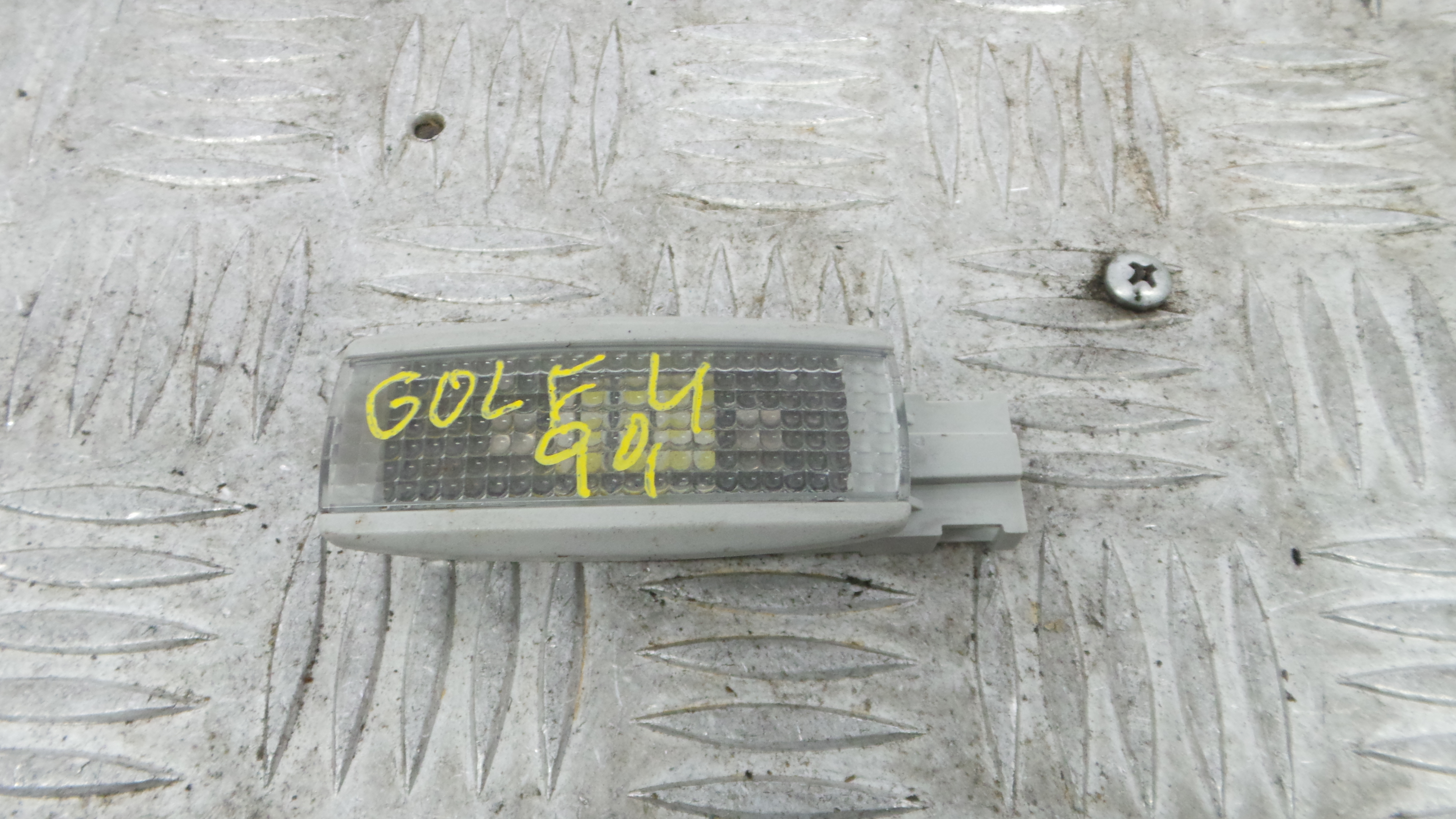 Luz Interior 3B0947113 - VW GOLF IV (1J1), GOLF Mk IV (1J1)-37080100 Luz Interior 3B0947113 - VW GOLF IV (1J1), GOLF Mk IV (1J1)-37080100