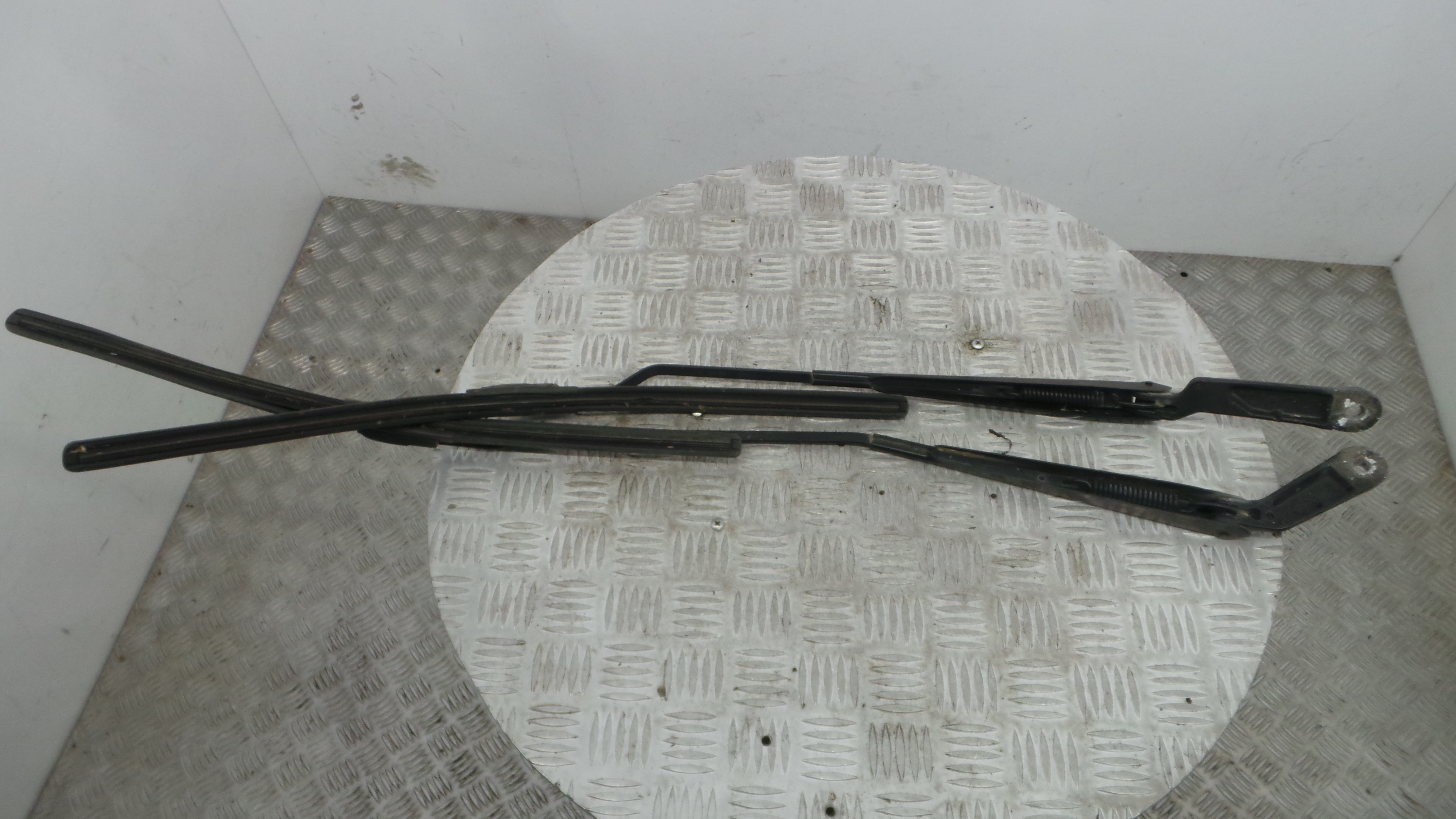 Braço Do Limpa-vidros 1J1955409A - VW GOLF IV (1J1), GOLF Mk IV (1J1)-37080132