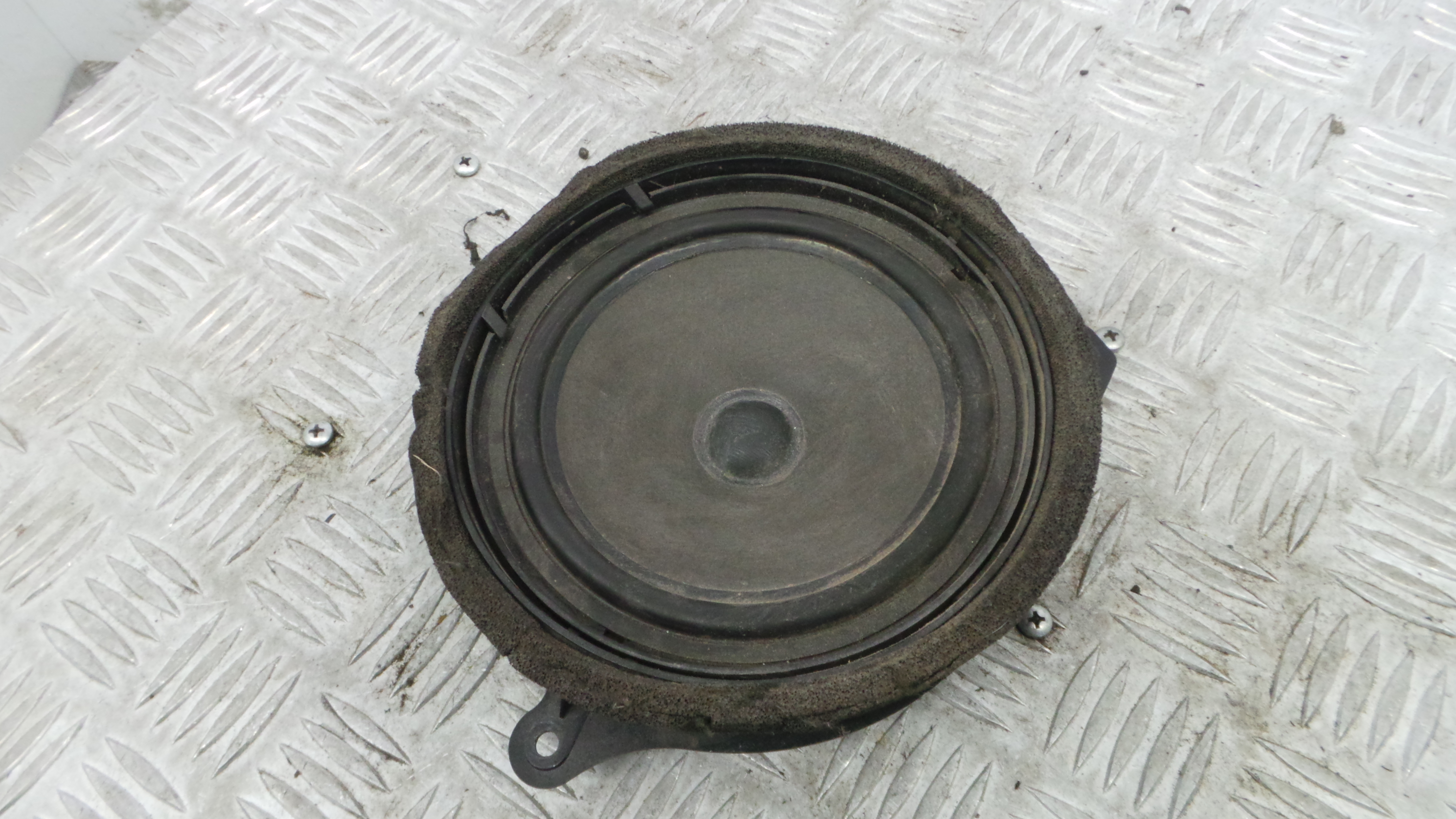 Colunas de Som  2028200102 - MERCEDES-BENZ C-CLASS (W202)-37080196 Colunas de Som  2028200102 - MERCEDES-BENZ C-CLASS (W202)-37080196
