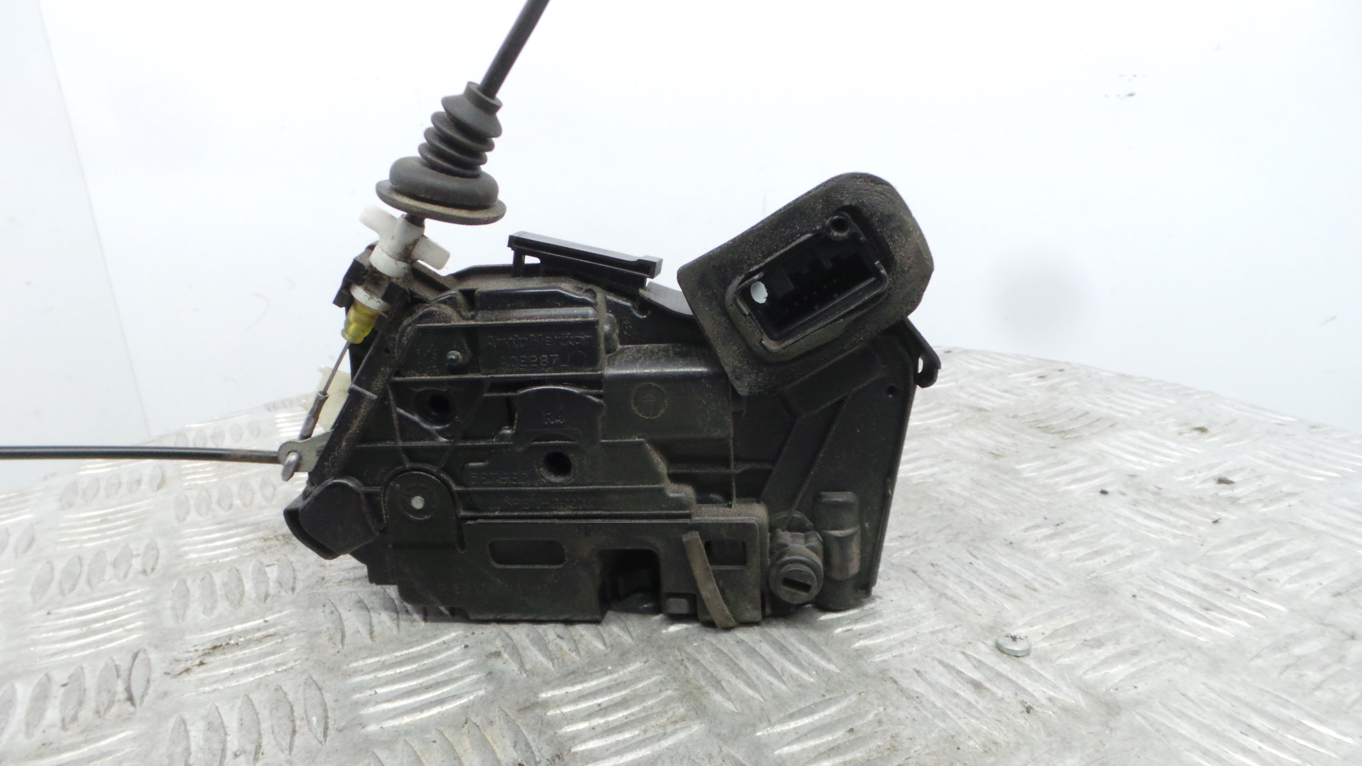 Fecho da Porta Trás Dto 5K4839016F - VW POLO V (6R1, 6C1)-37080218