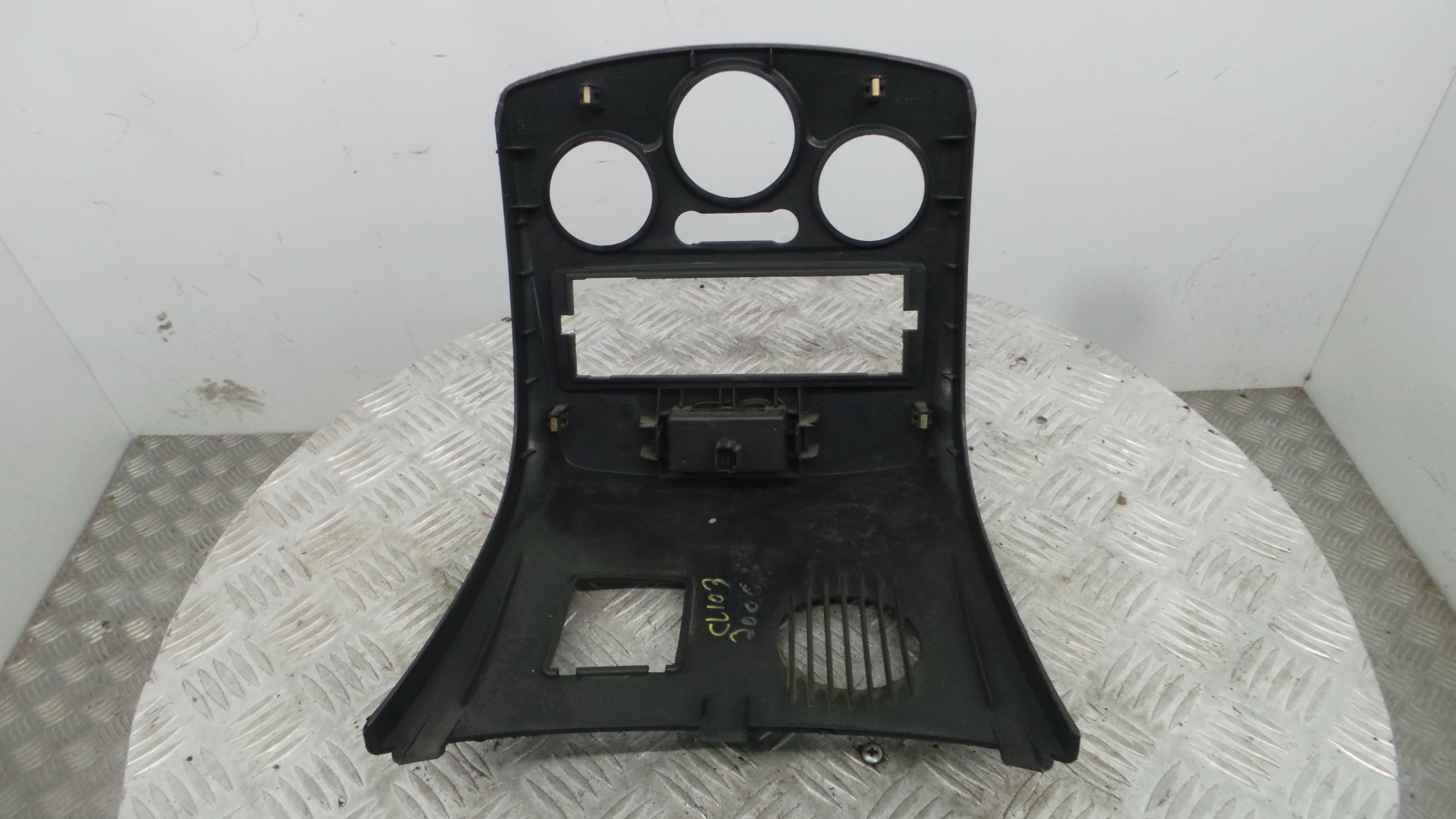 Consola central Tablier  8200407764 - RENAULT CLIO III (BR0/1, CR0/1)-37080532